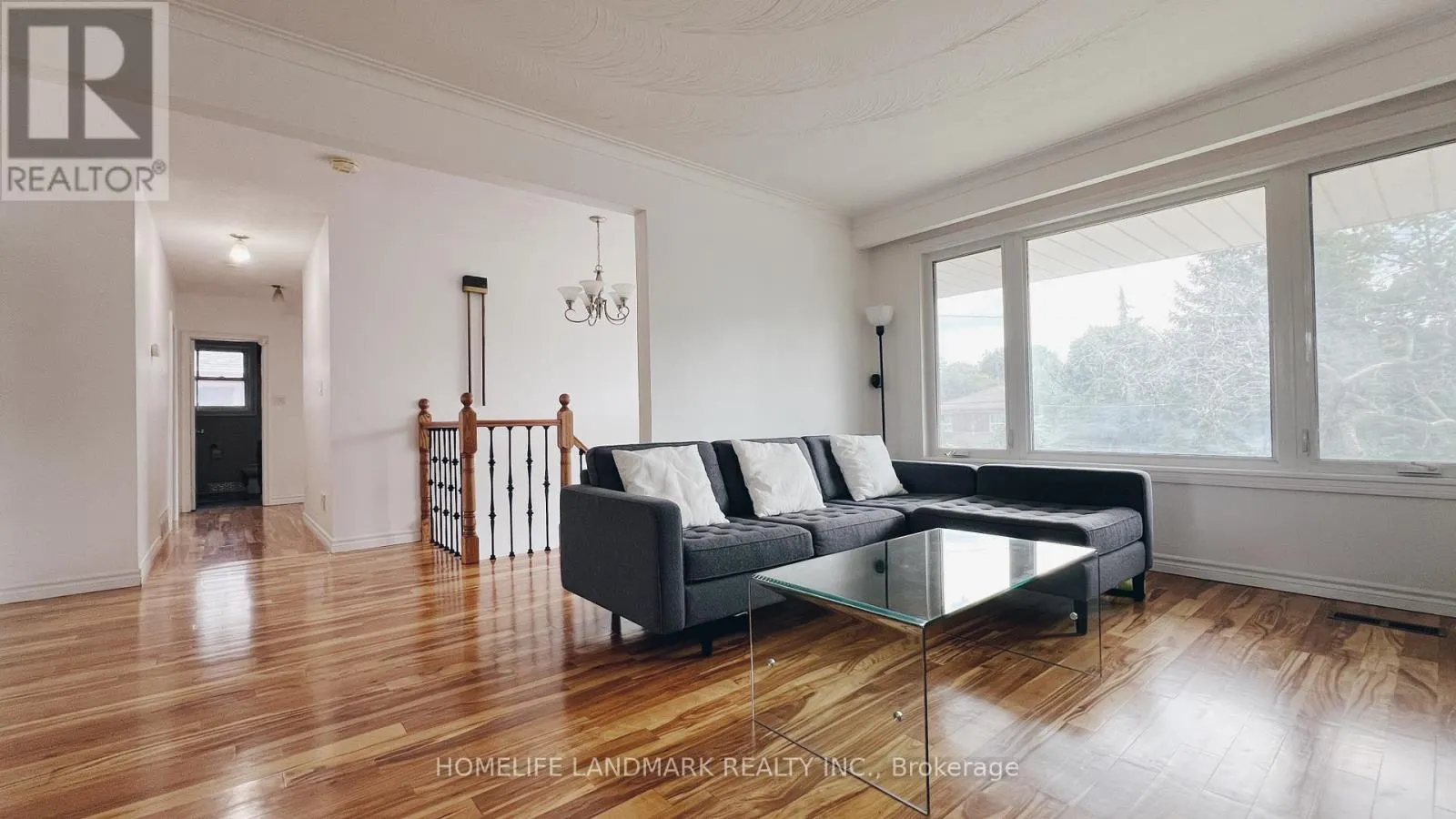 10 SILVERVIEW DRIVE