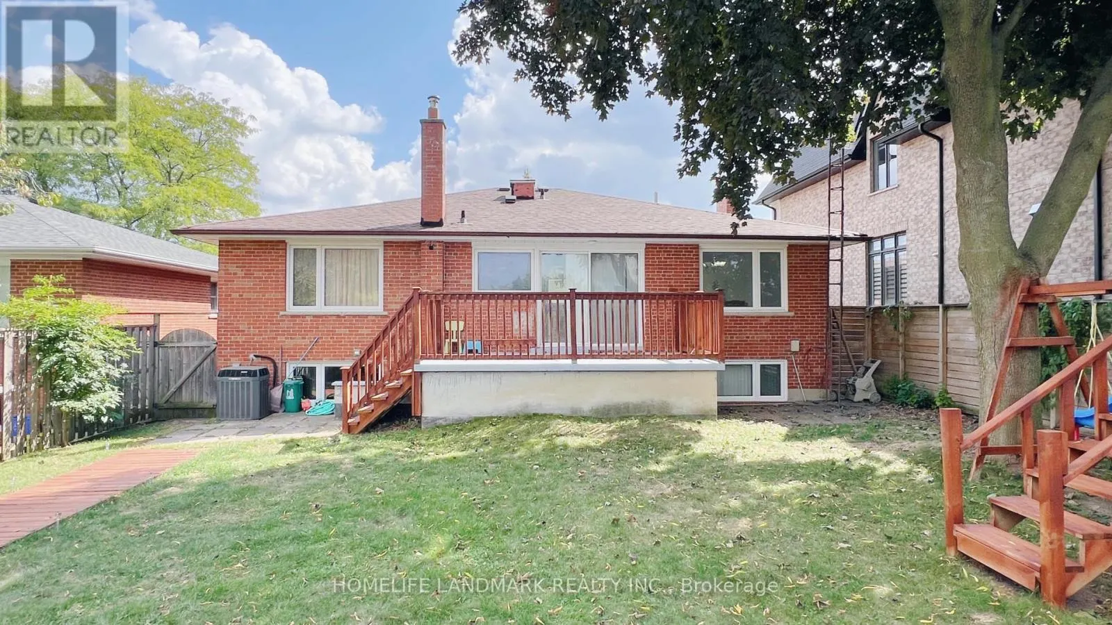 10 SILVERVIEW DRIVE