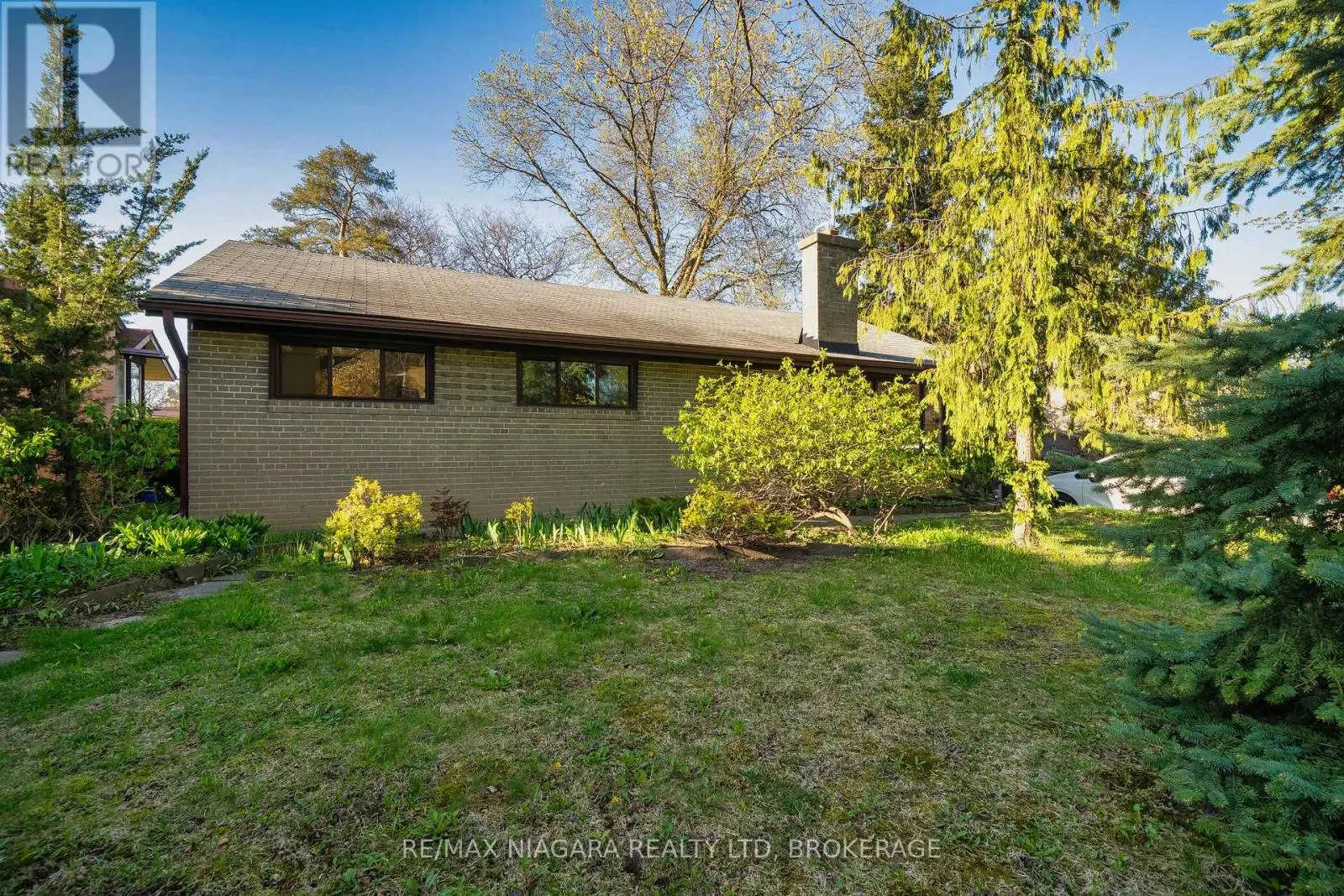 55 NORTH HILLS TERRACE