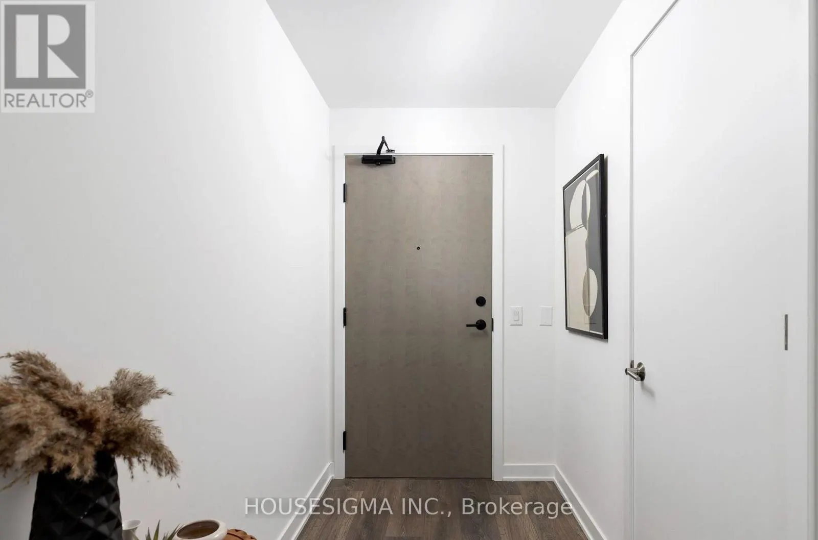 2812 - 130 RIVER STREET
