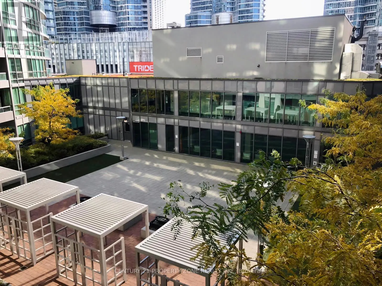 527 - 25 LOWER SIMCOE STREET