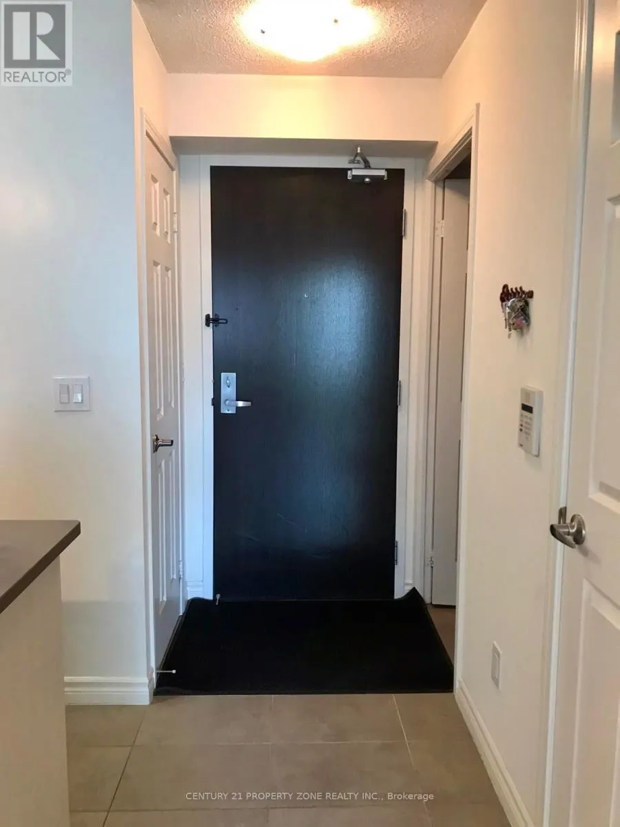 527 - 25 LOWER SIMCOE STREET