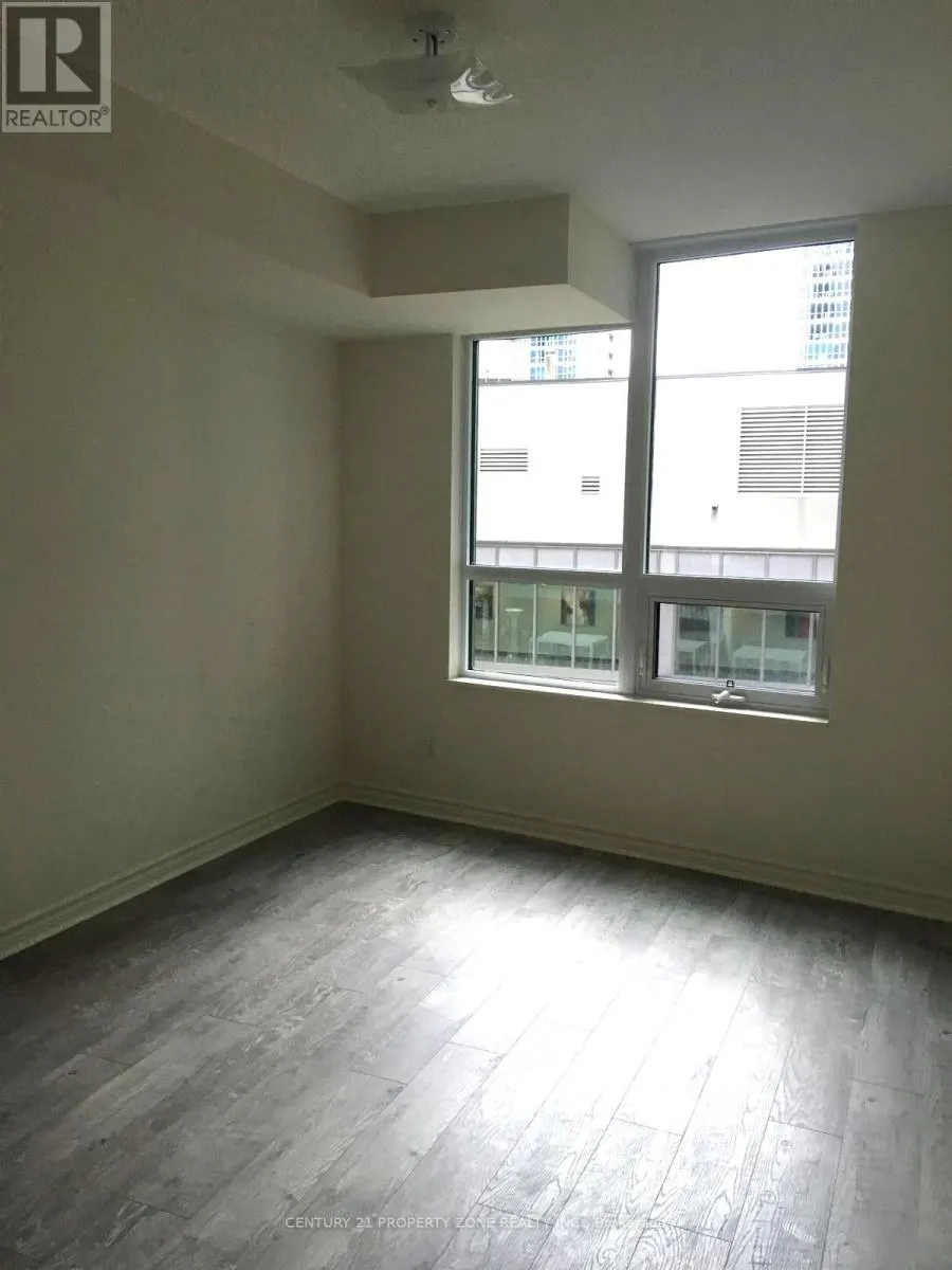 527 - 25 LOWER SIMCOE STREET