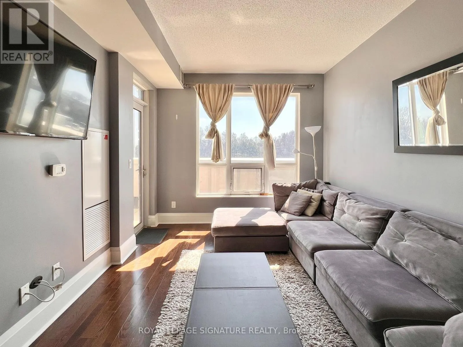 219 - 100 HARRISON GARDEN BOULEVARD