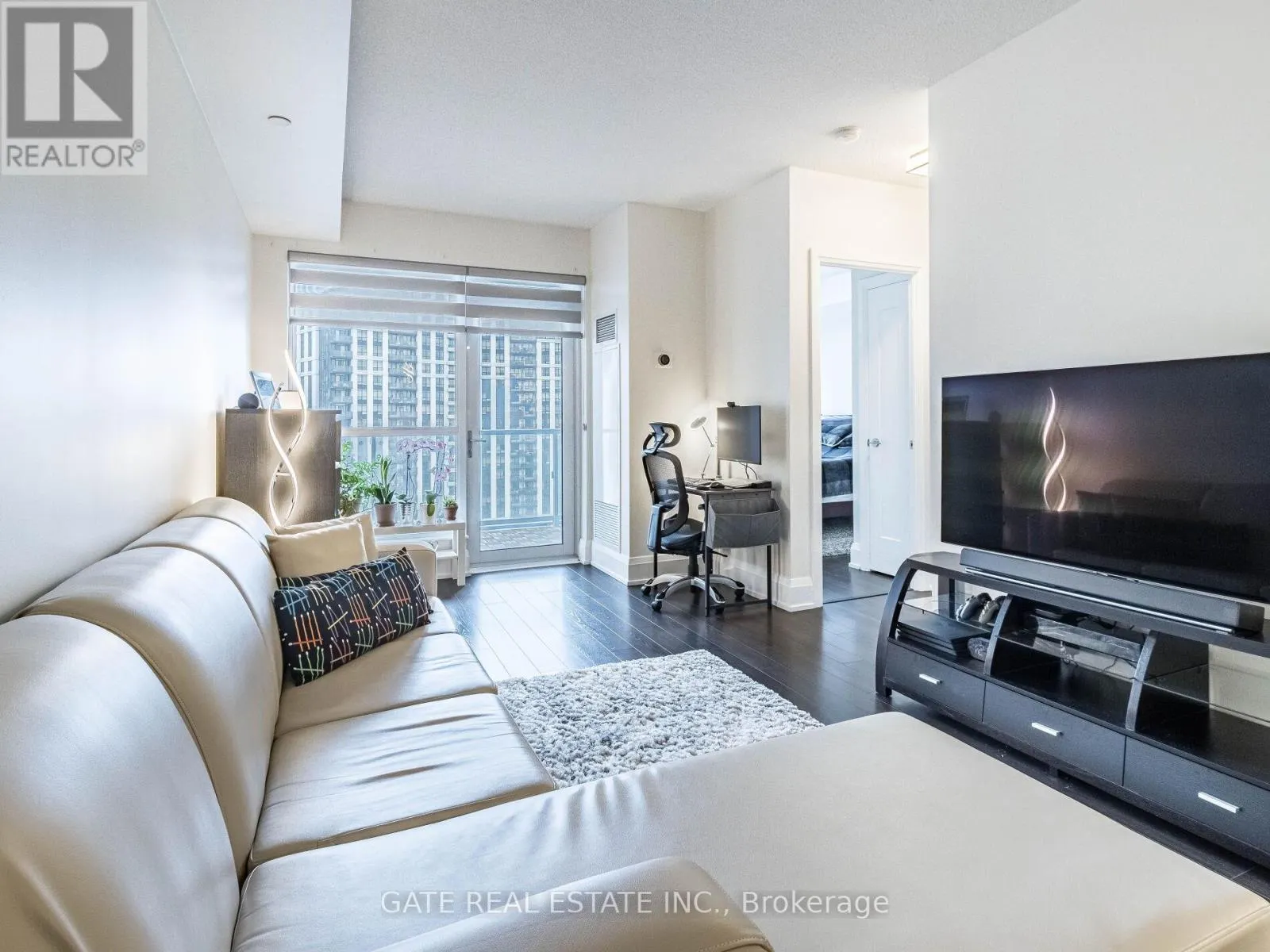 1311 - 120 HARRISON GARDEN BOULEVARD