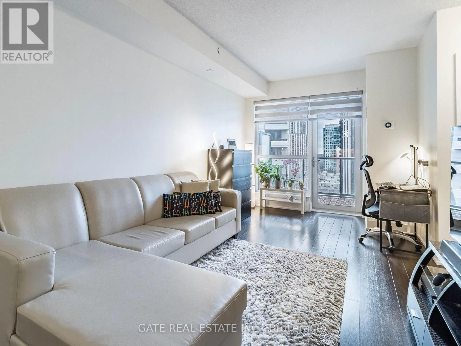 1311 - 120 HARRISON GARDEN BOULEVARD