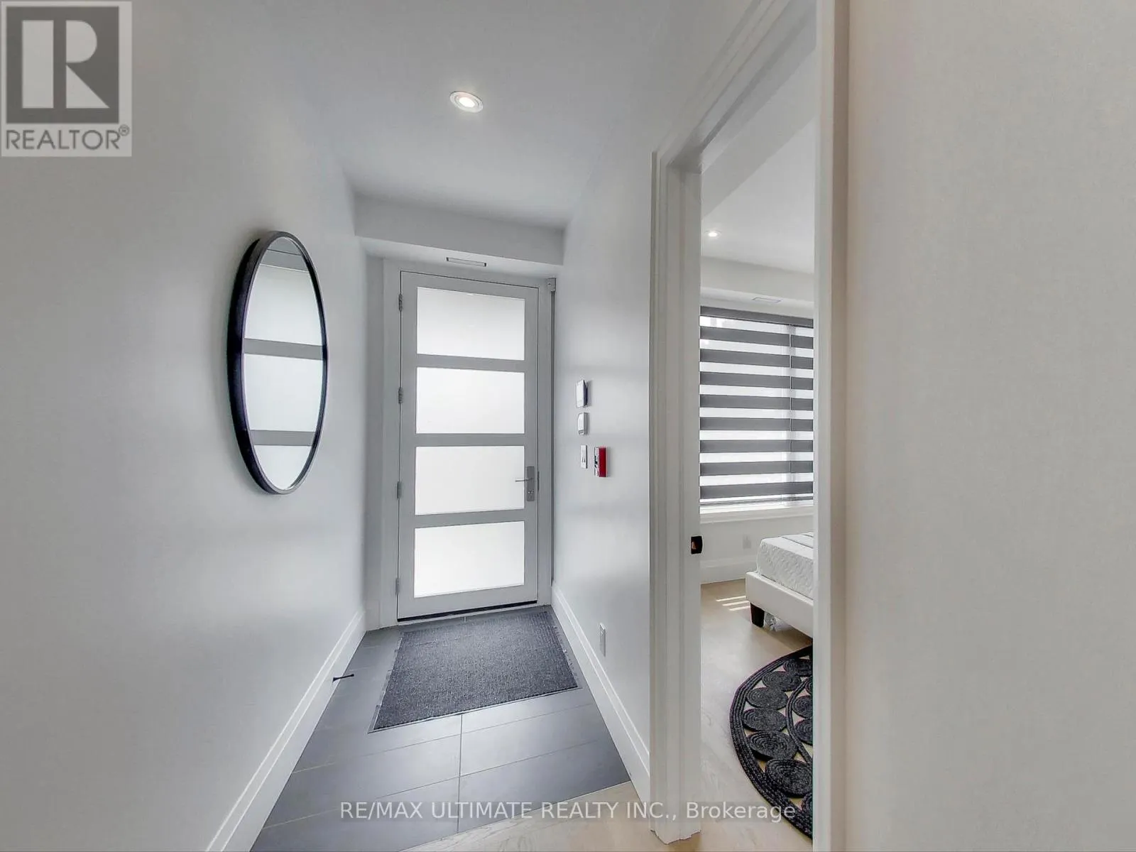 101 - 387 GLENHOLME AVENUE