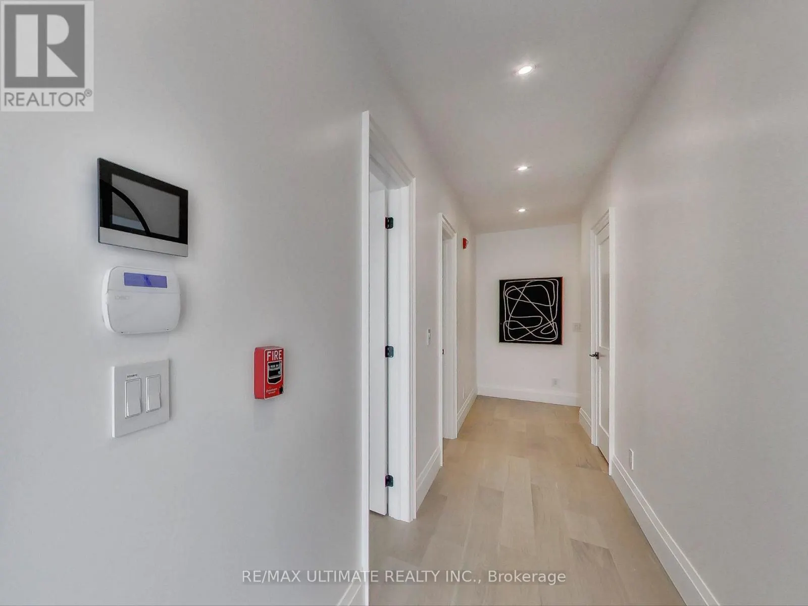 101 - 387 GLENHOLME AVENUE