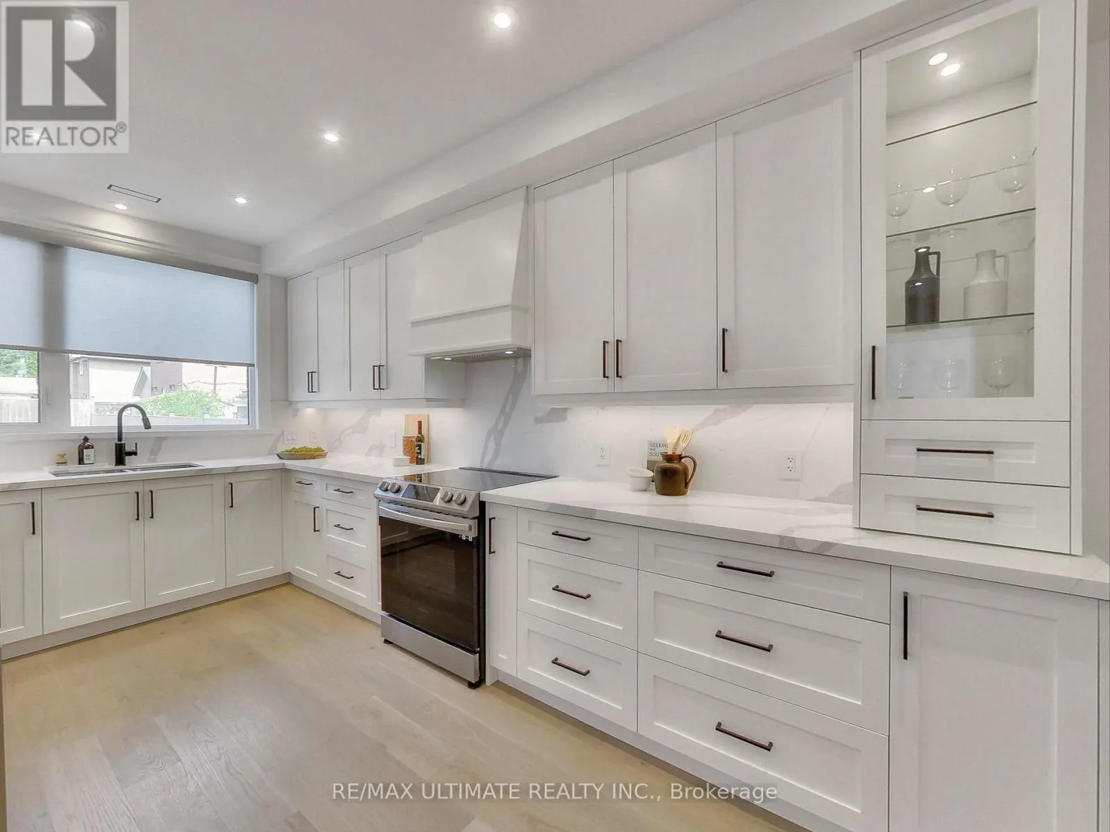 101 - 387 GLENHOLME AVENUE