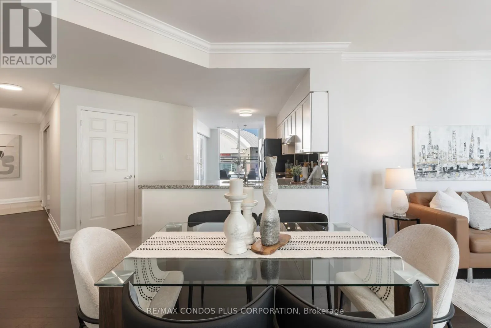 1215 - 230 QUEENS QUAY W