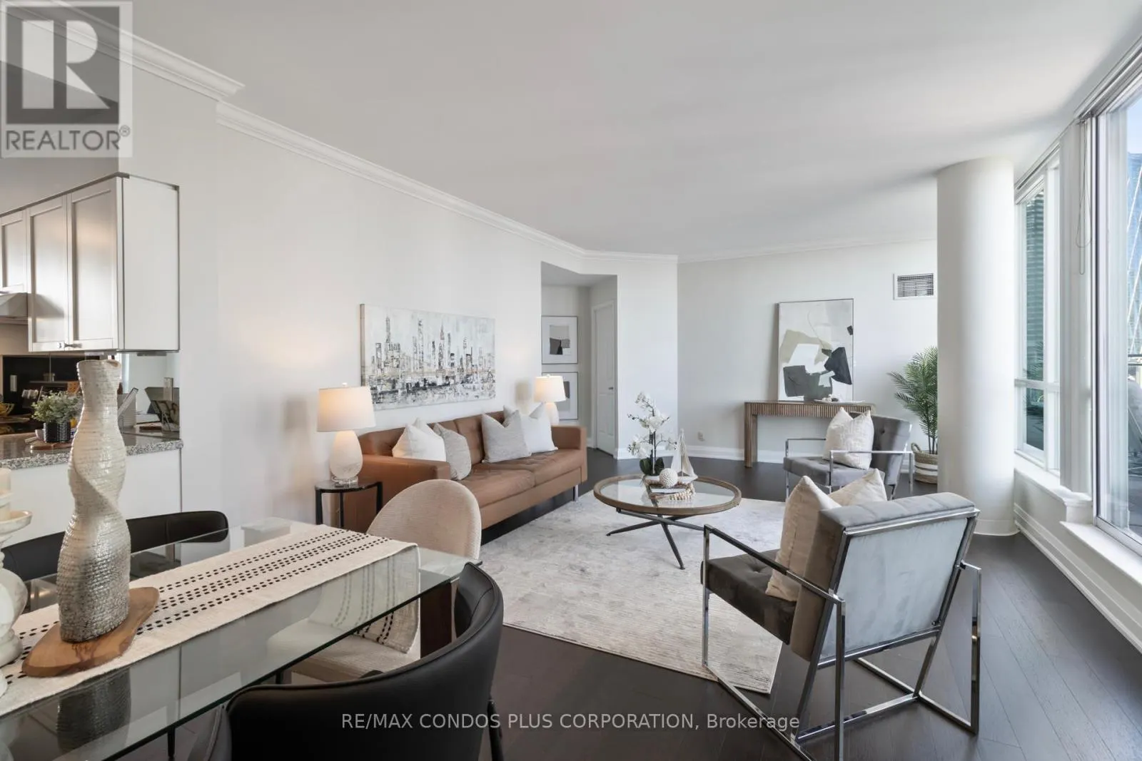 1215 - 230 QUEENS QUAY W
