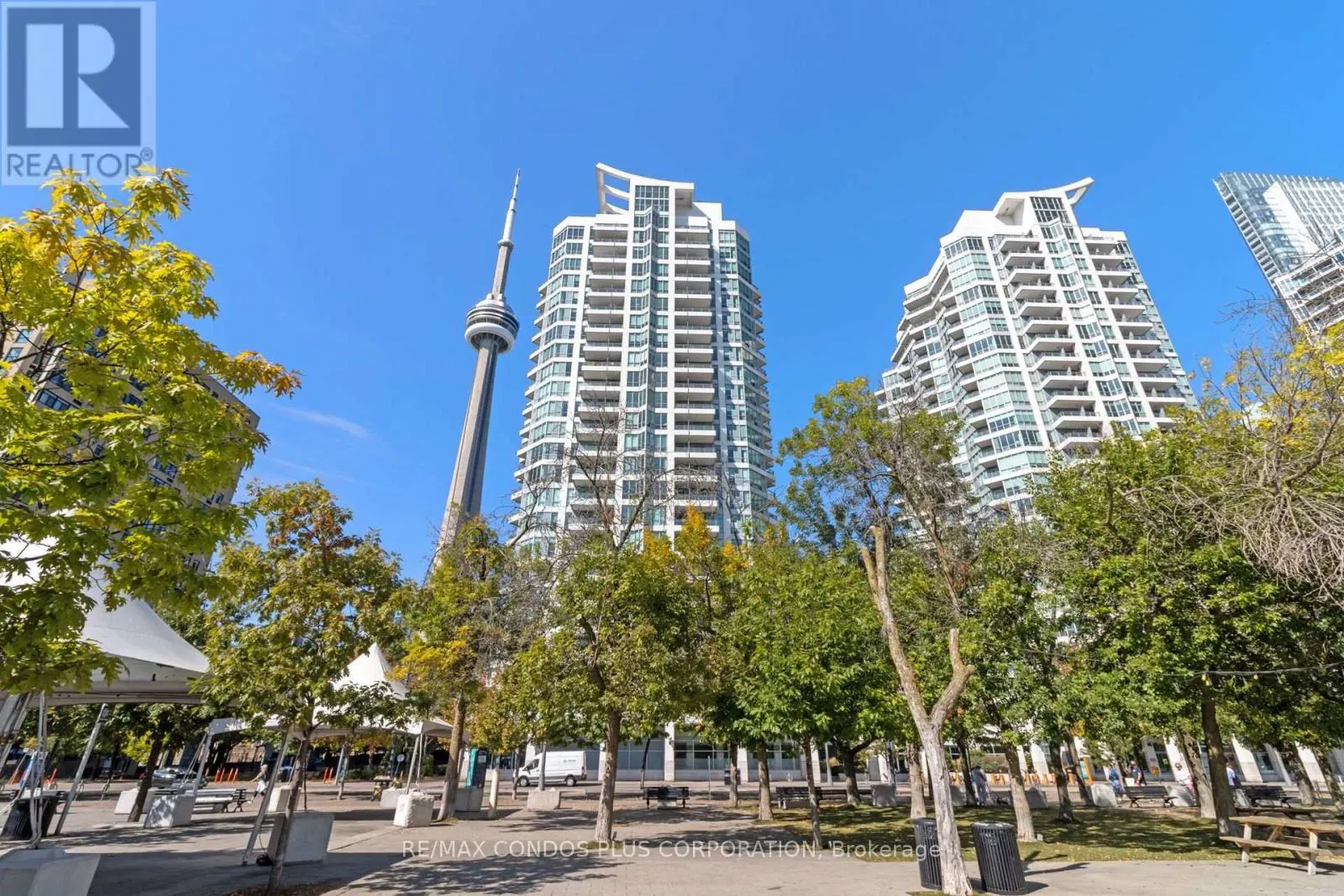 1215 - 230 QUEENS QUAY W