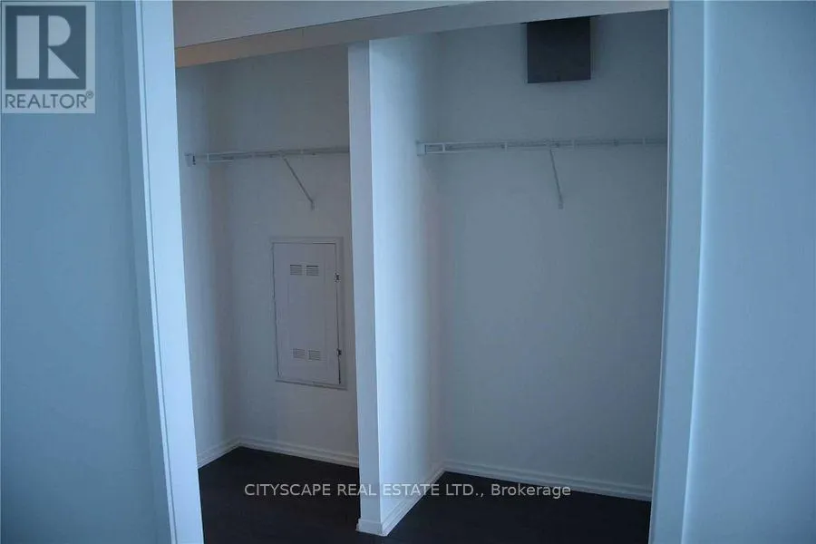 197 YONGE STREET W