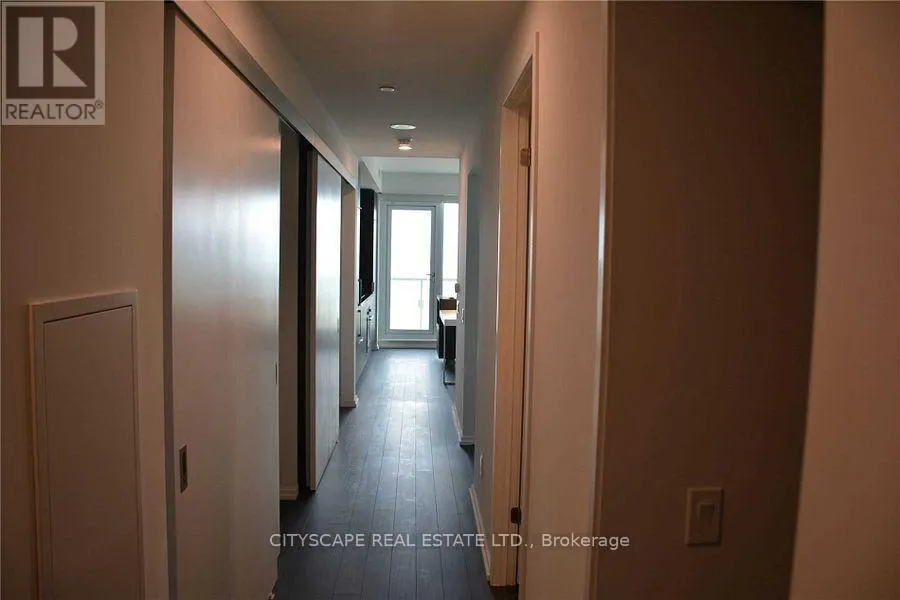 197 YONGE STREET W