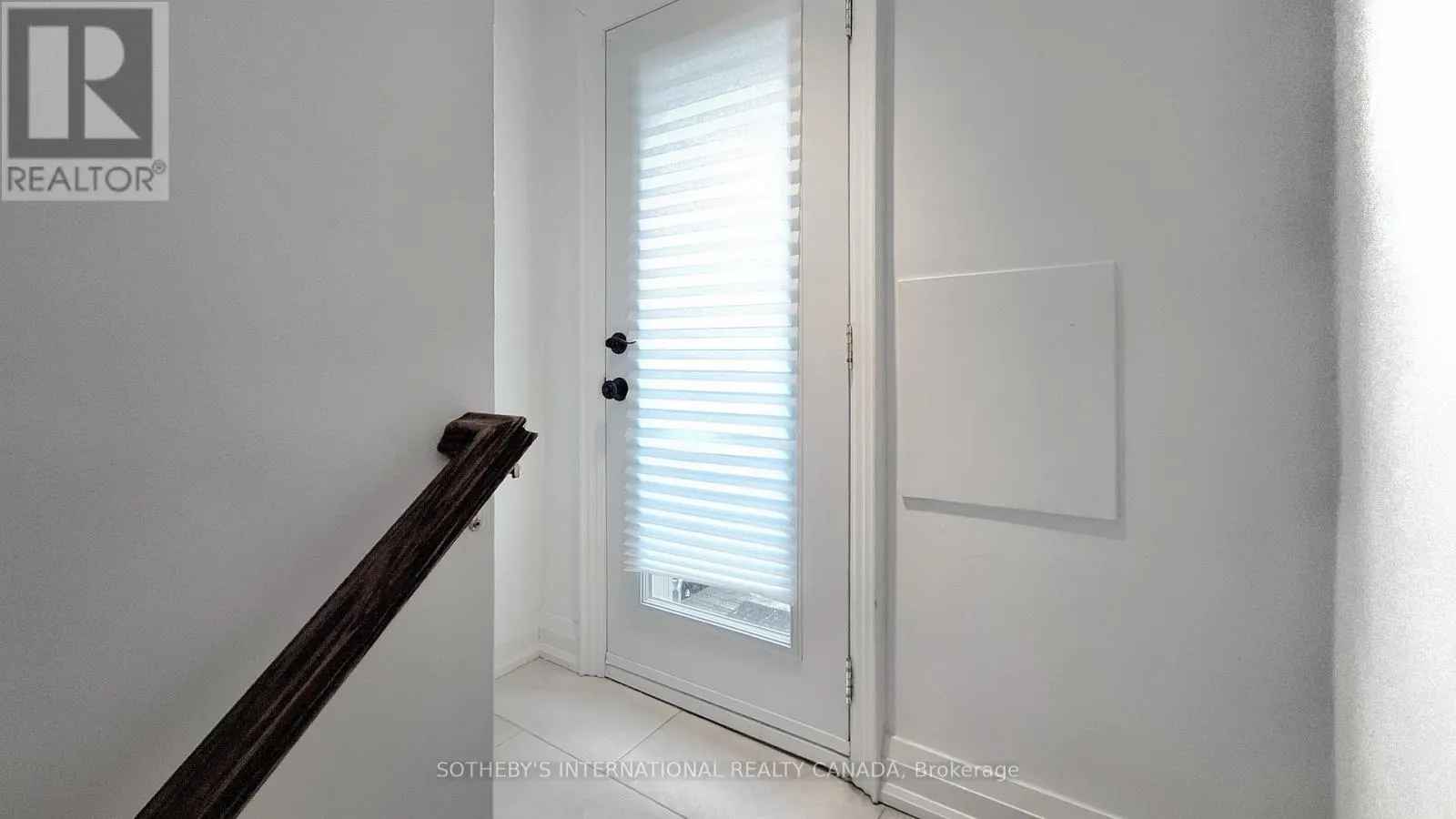 LOWER LEVEL - 7 WALKER ROAD