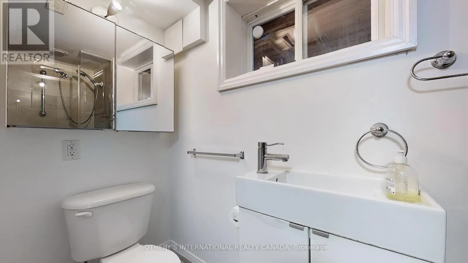 LOWER LEVEL - 7 WALKER ROAD