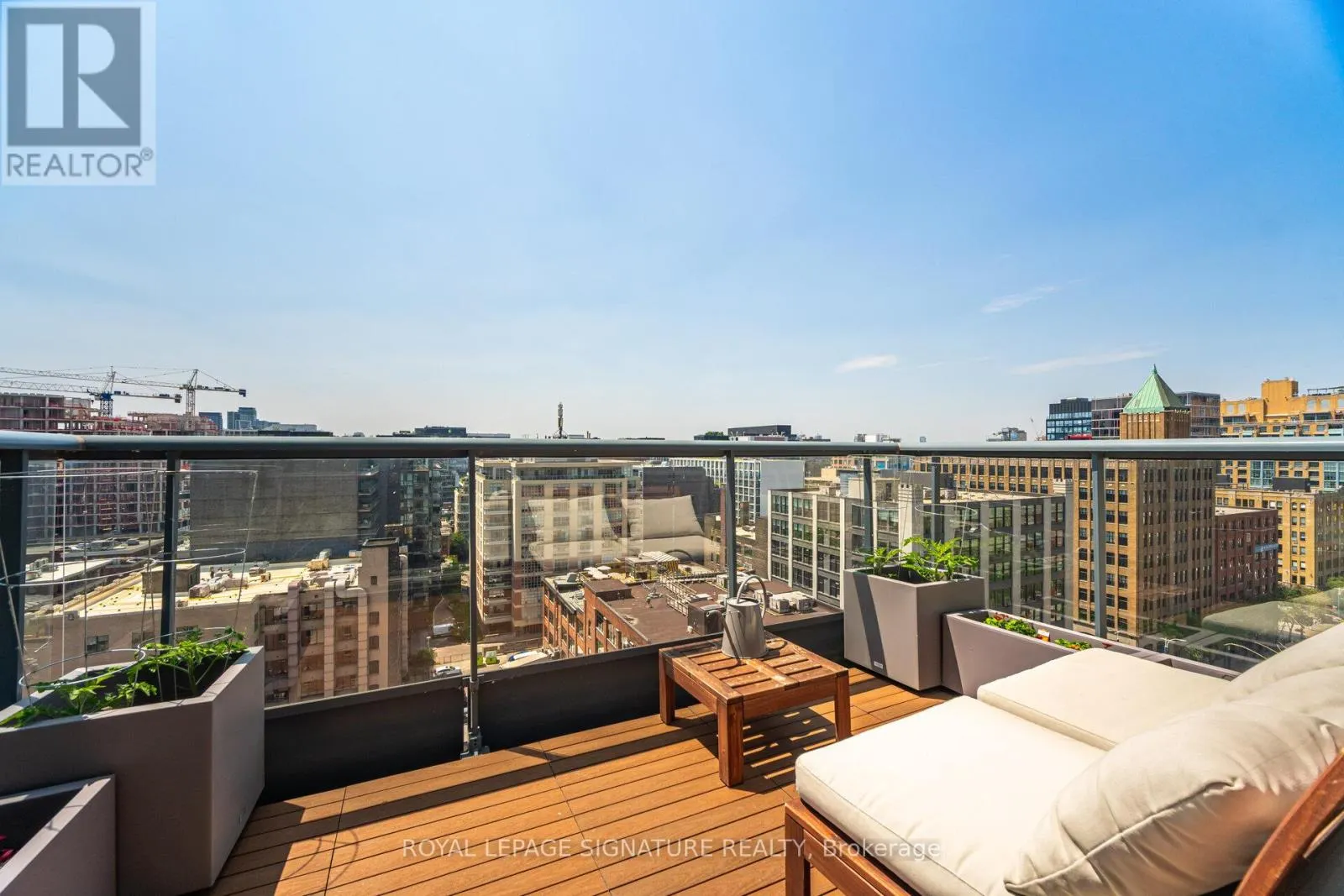 1405 - 438 KING STREET W