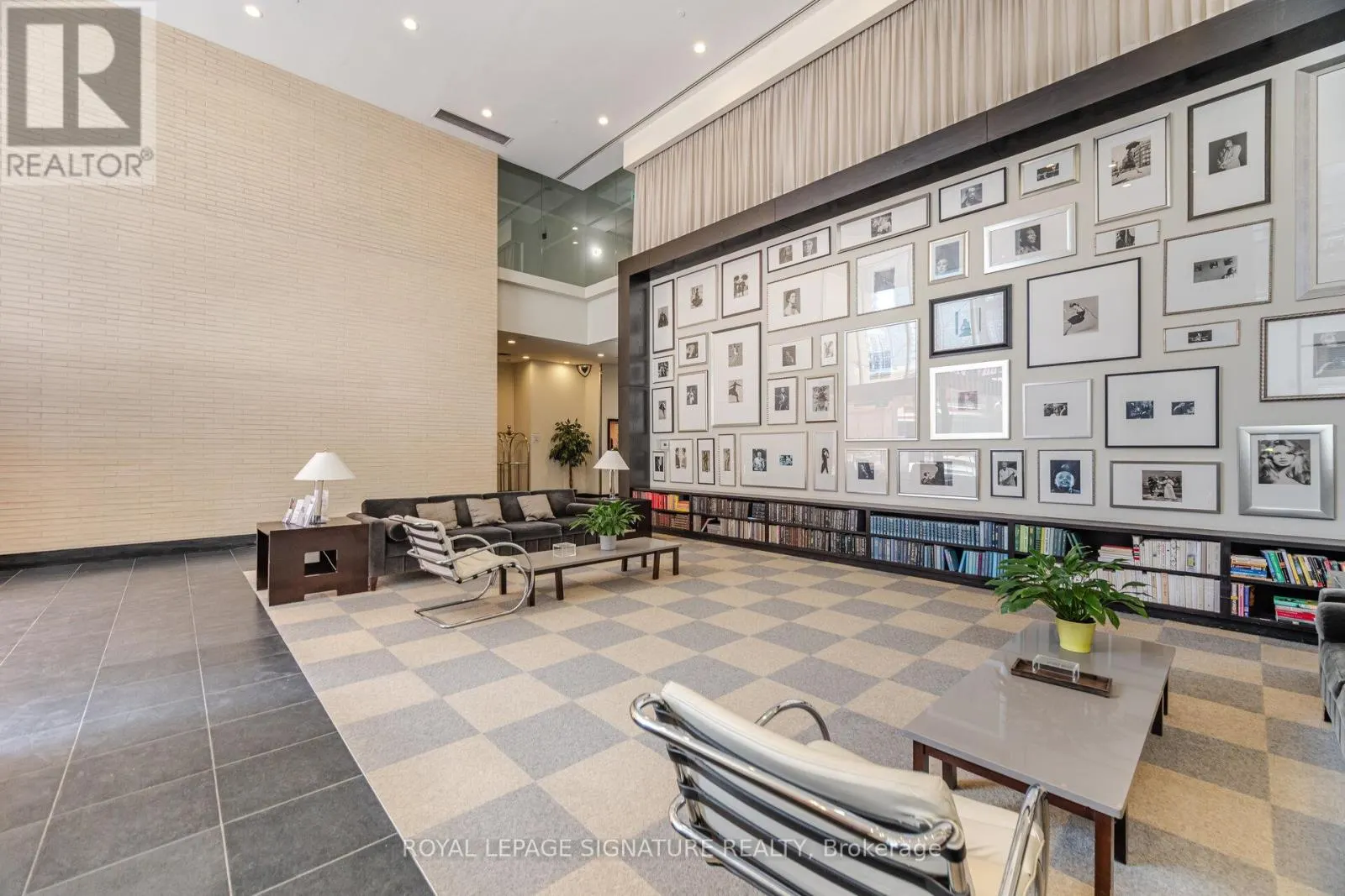 1405 - 438 KING STREET W