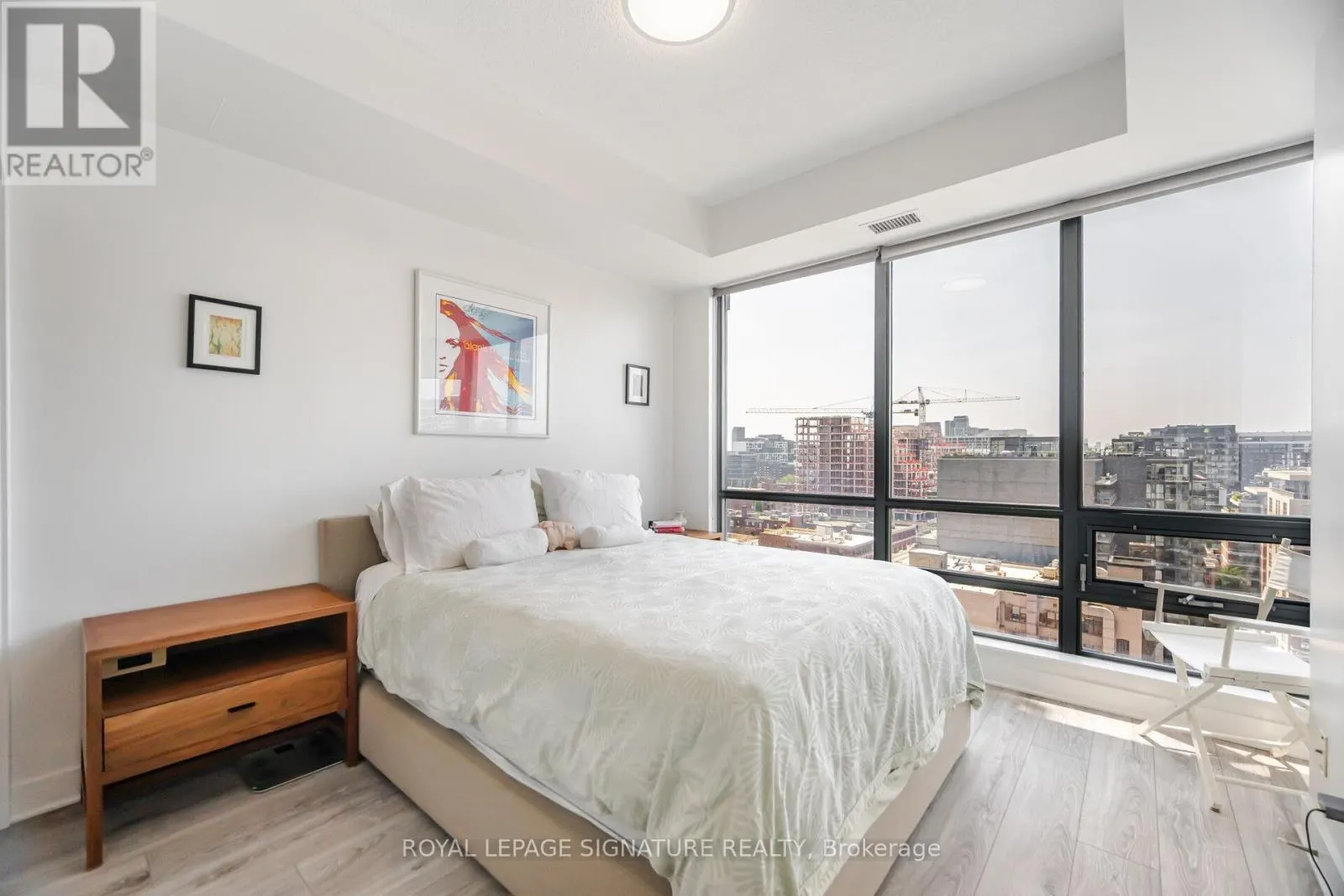 1405 - 438 KING STREET W