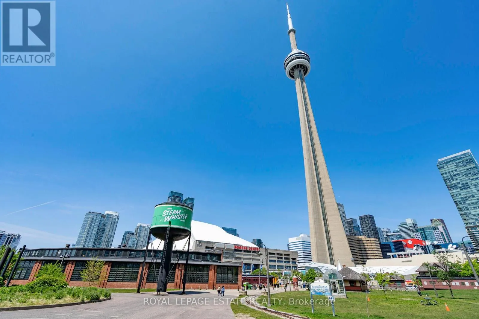 402 - 218 QUEENS QUAY W