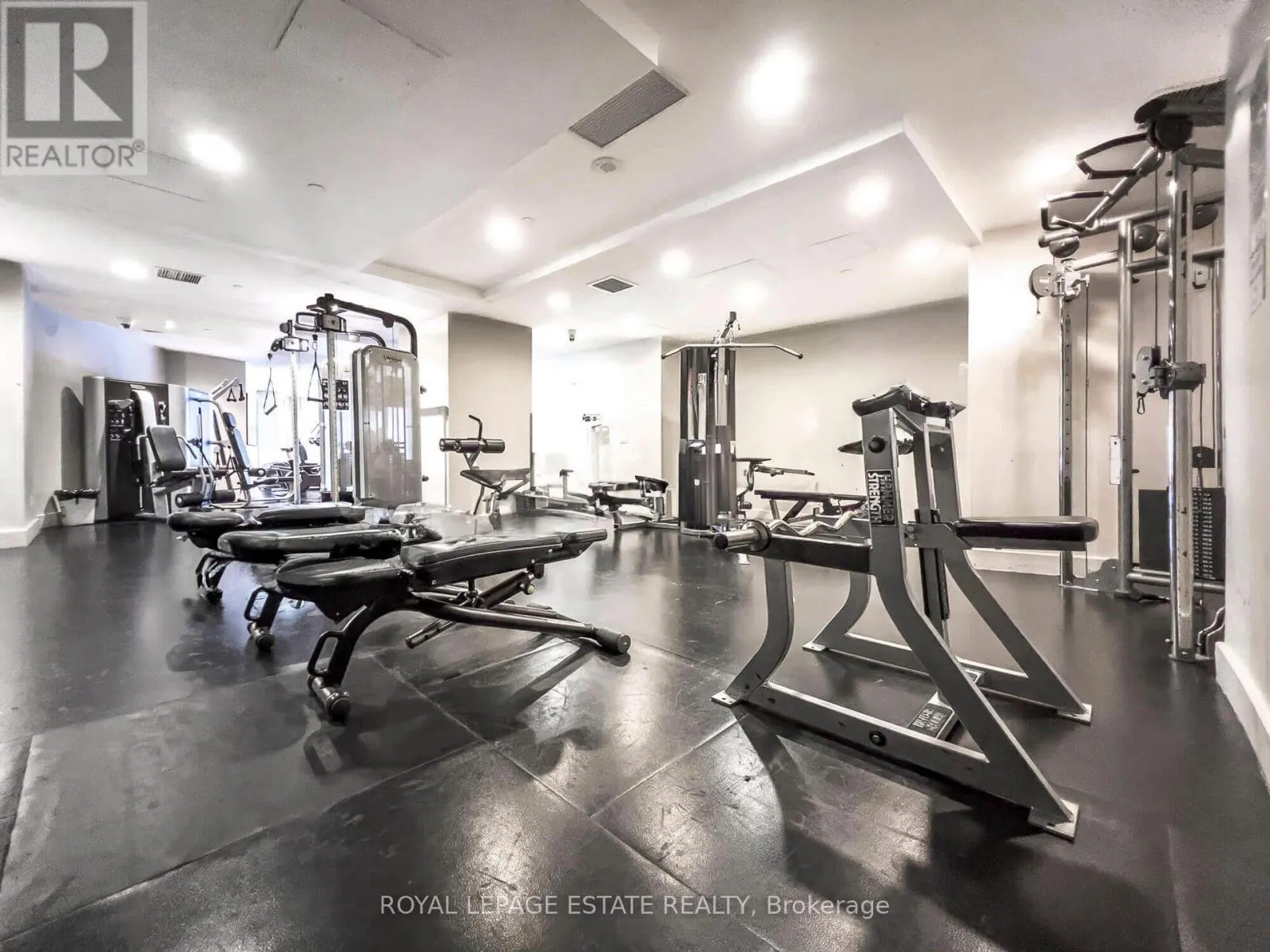 402 - 218 QUEENS QUAY W