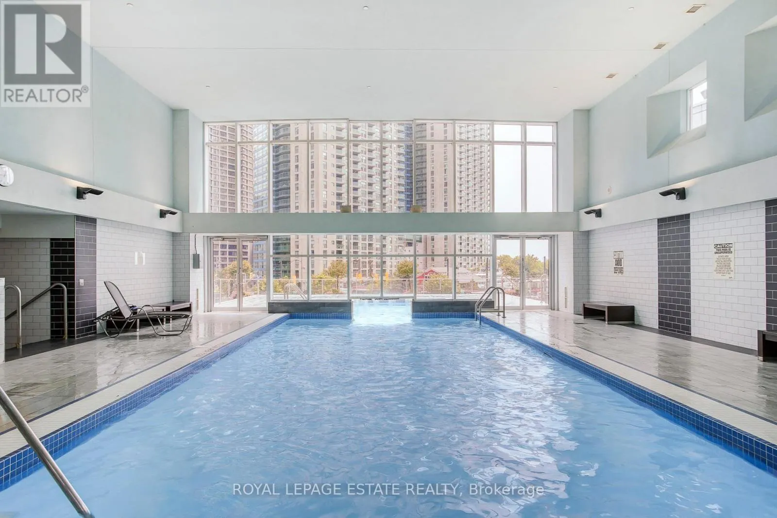 402 - 218 QUEENS QUAY W