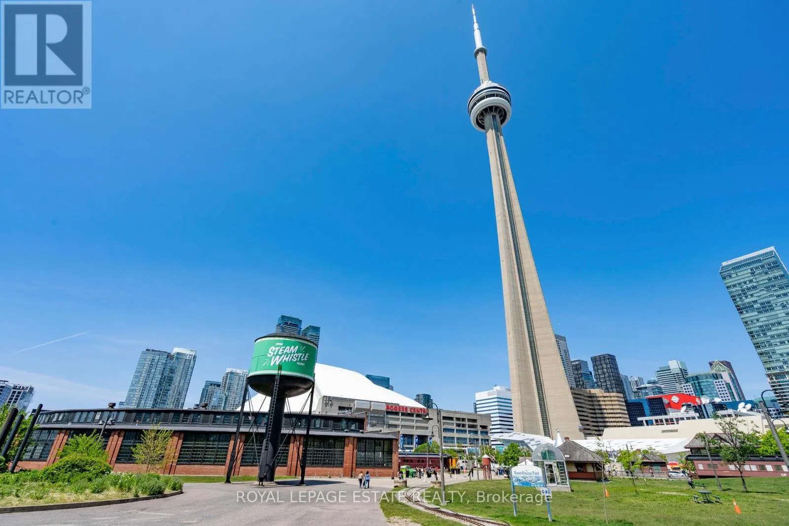 402 - 218 QUEENS QUAY W