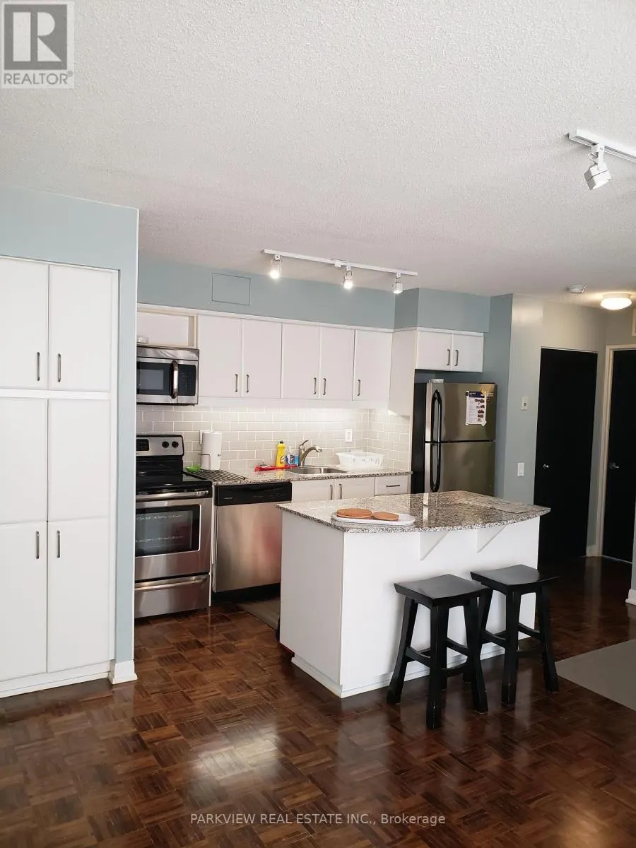 1006 - 33 SHEPPARD AVENUE E