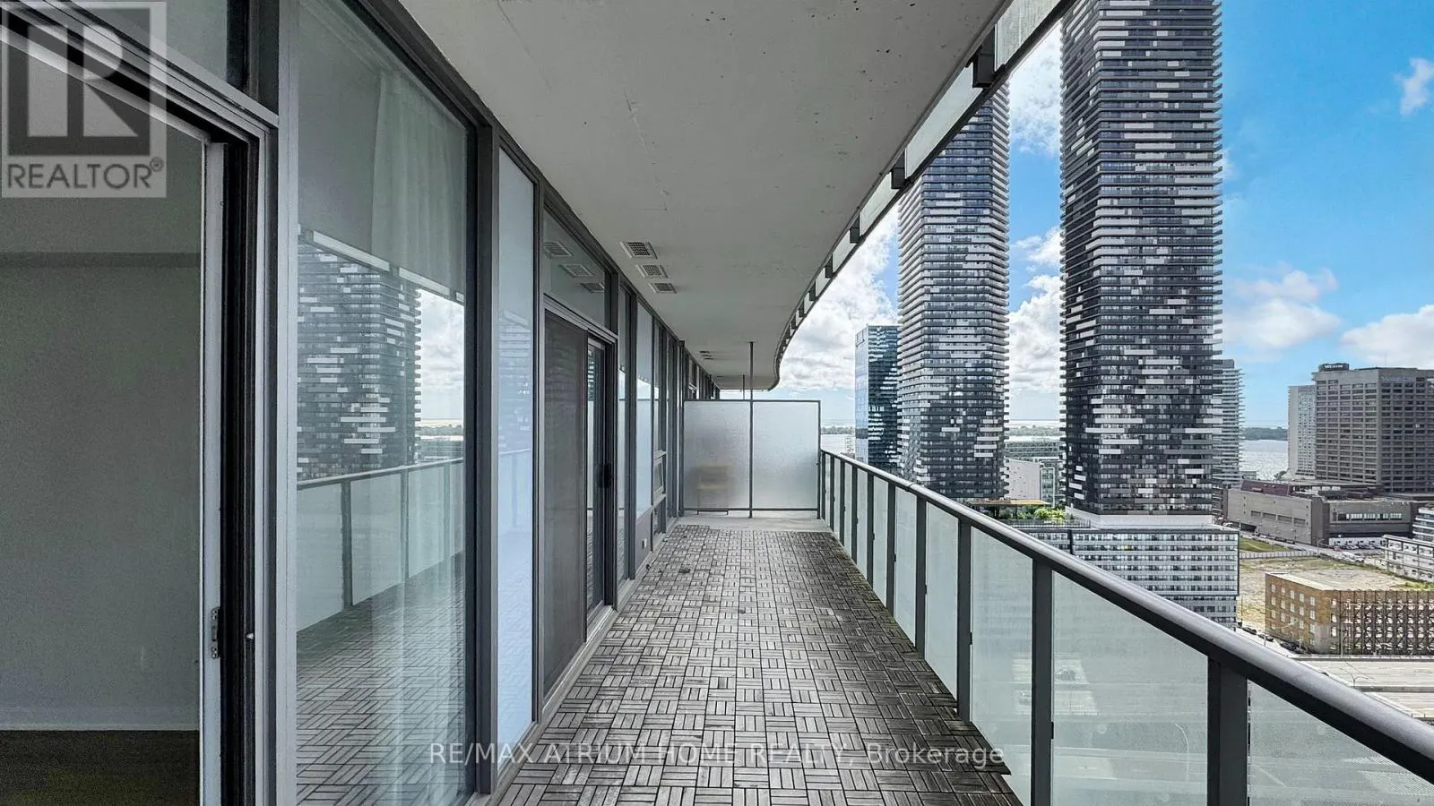 2213 - 1 MARKET STREET