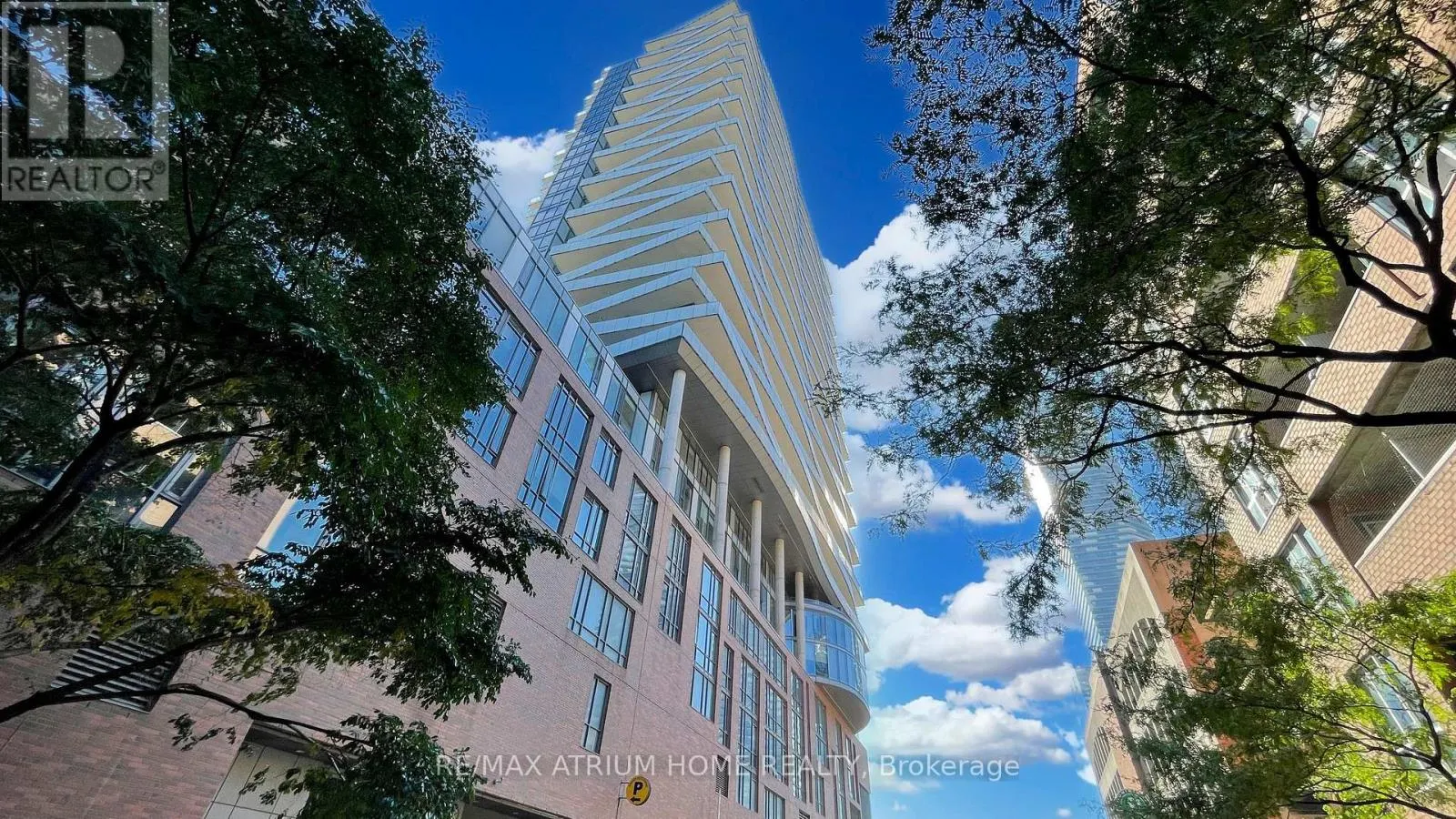 2213 - 1 MARKET STREET