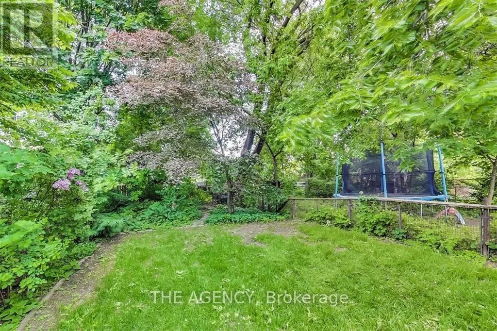523 SOUDAN AVENUE