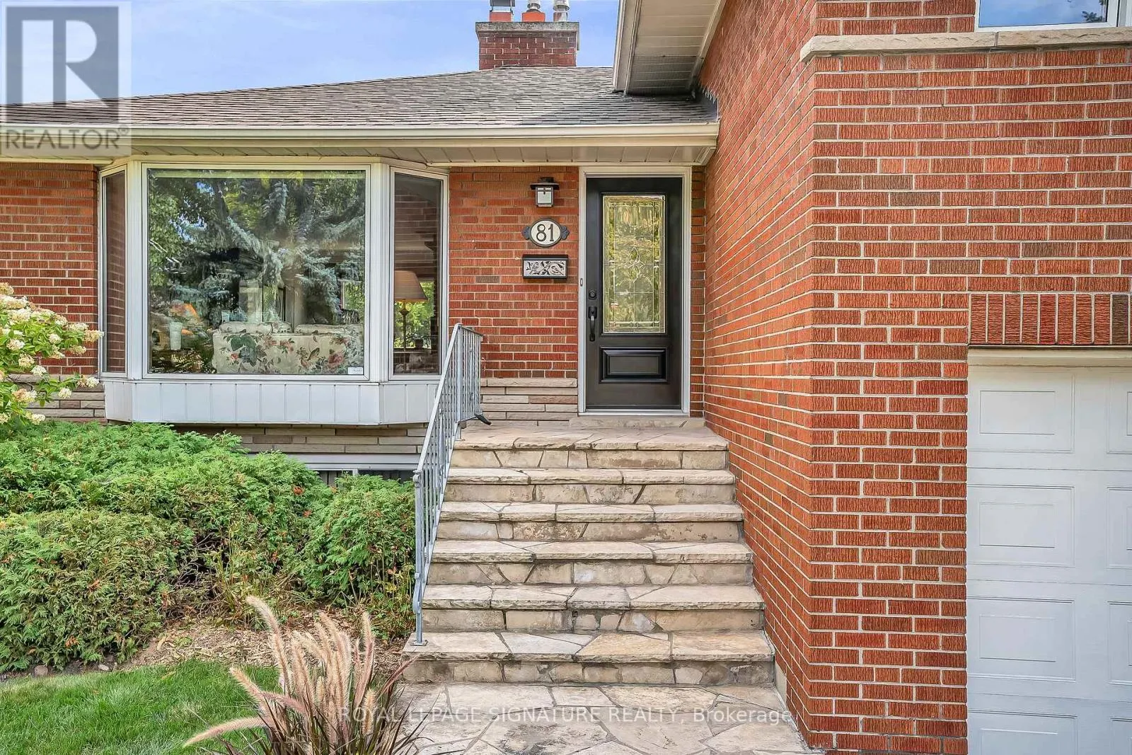 81 BROADLANDS BOULEVARD