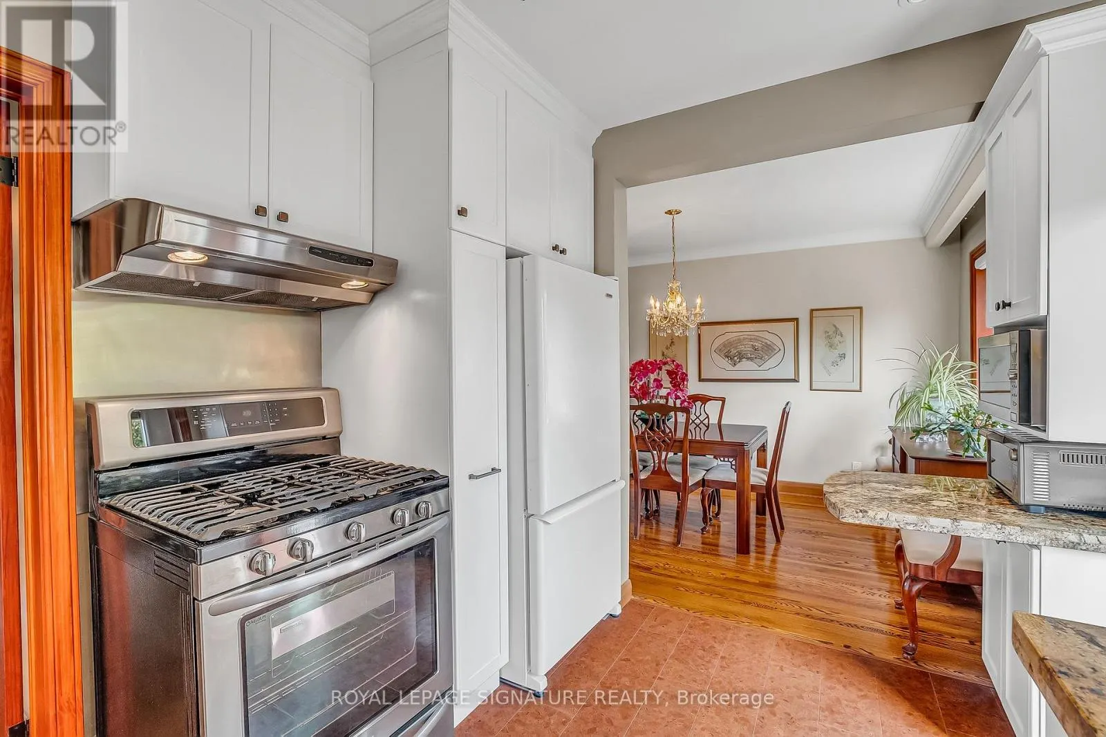 81 BROADLANDS BOULEVARD
