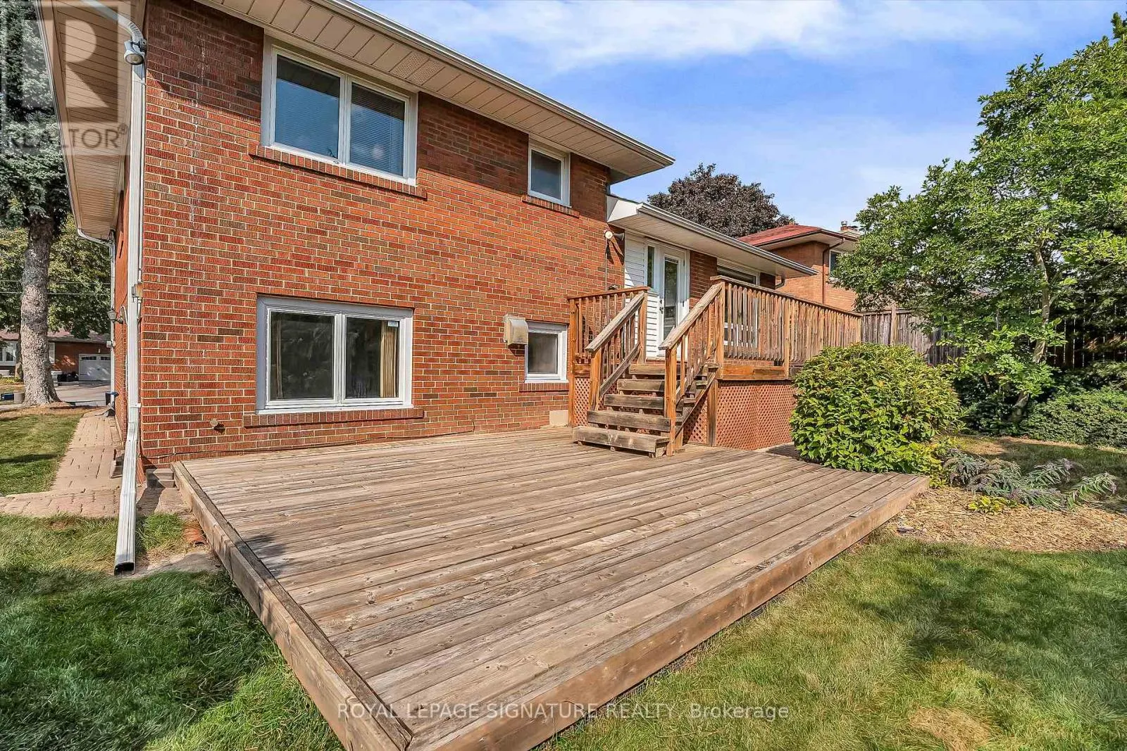 81 BROADLANDS BOULEVARD