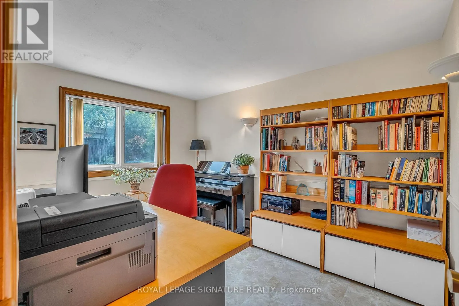 81 BROADLANDS BOULEVARD