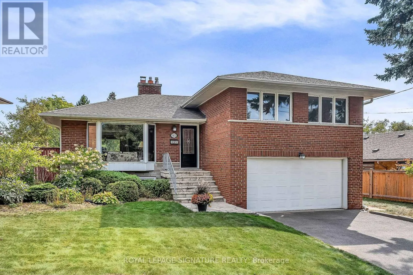 81 BROADLANDS BOULEVARD