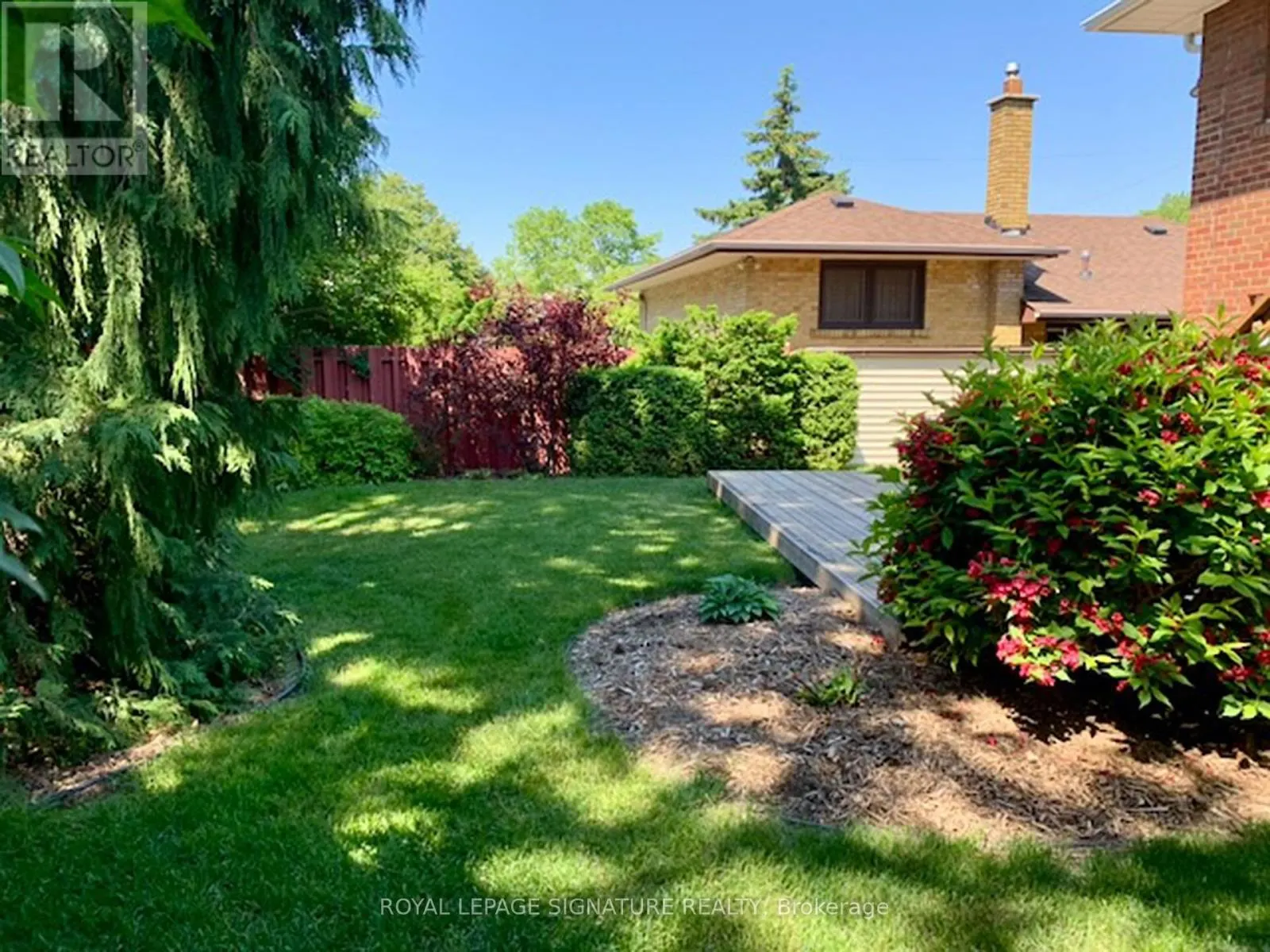 81 BROADLANDS BOULEVARD