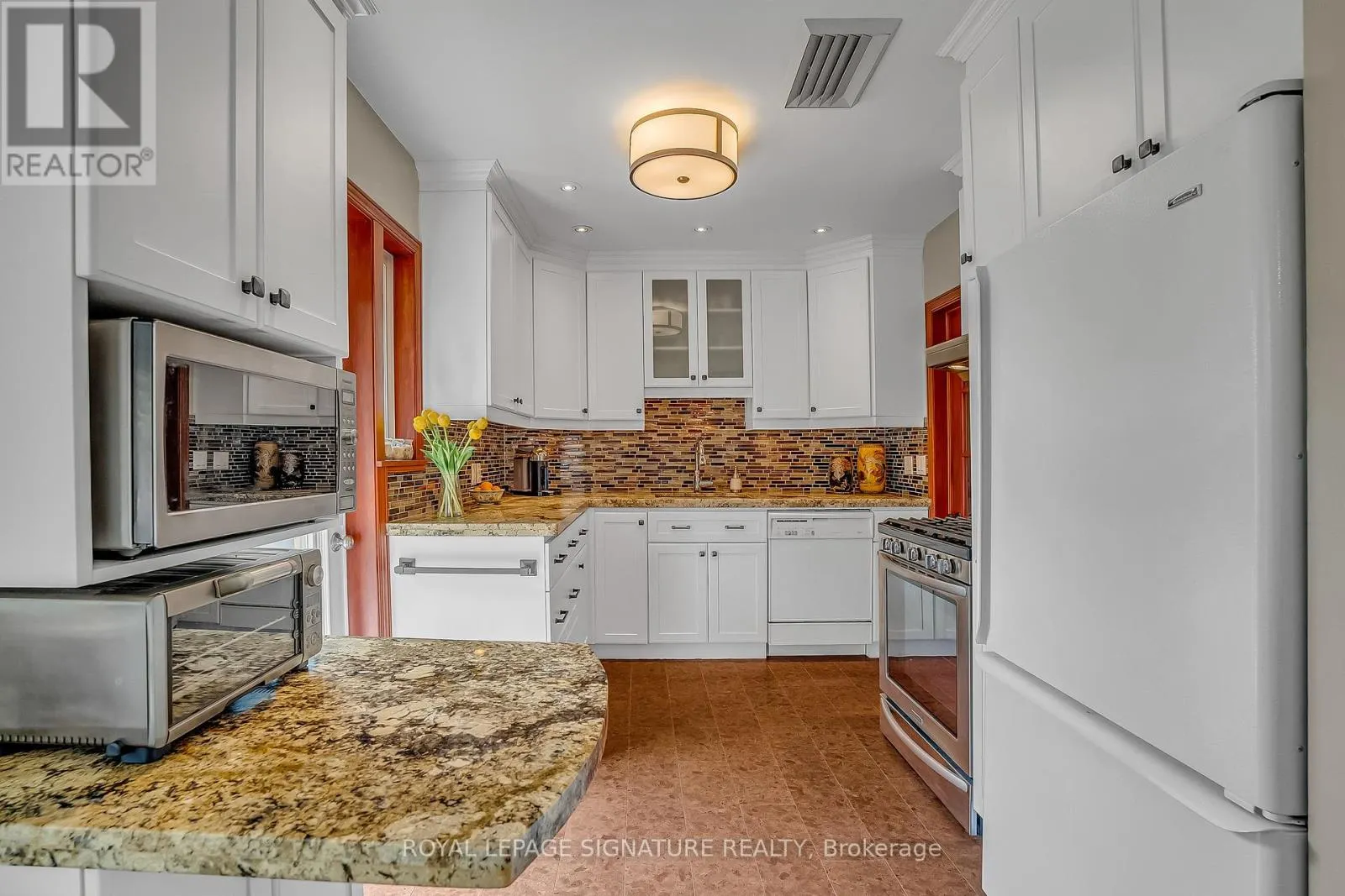 81 BROADLANDS BOULEVARD