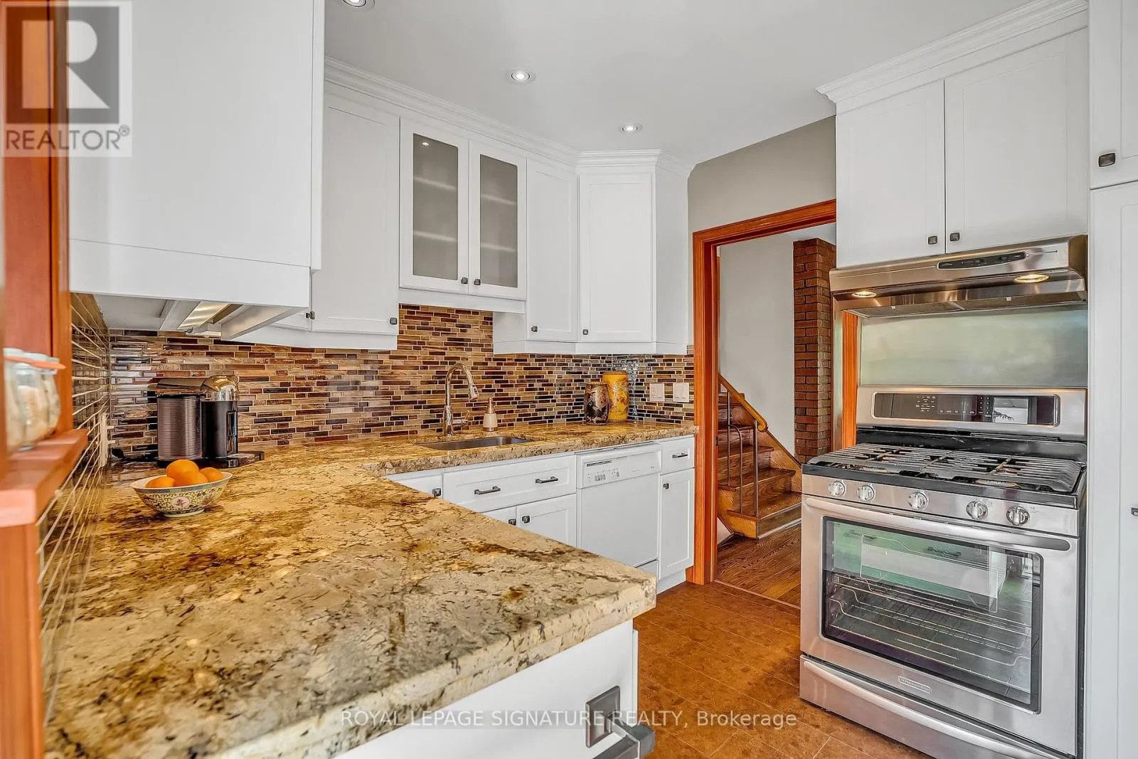 81 BROADLANDS BOULEVARD