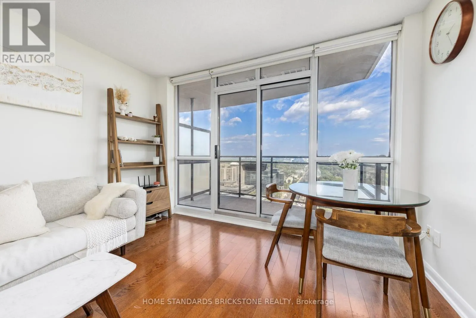 2712 - 33 SHEPPARD AVENUE E