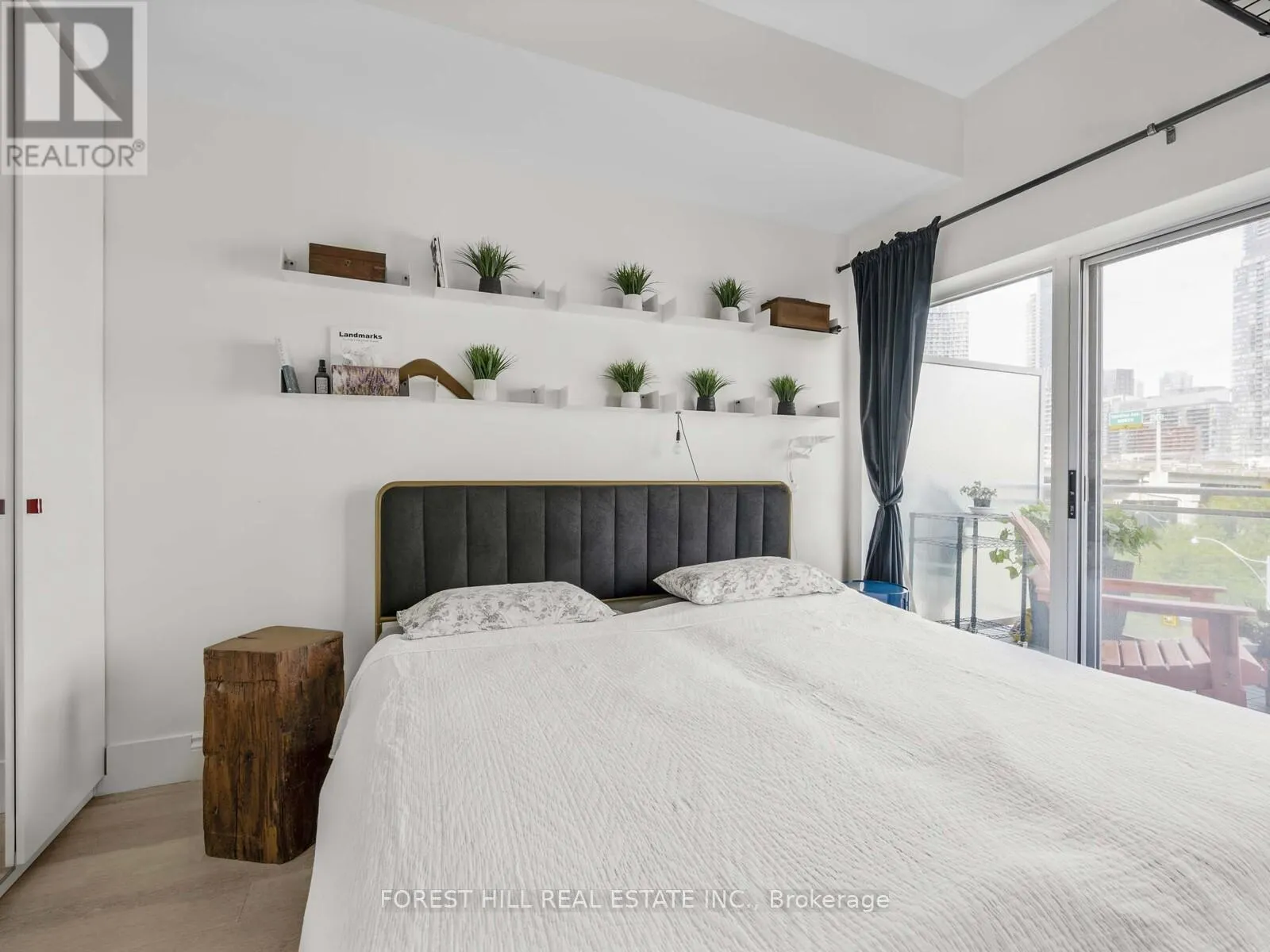 606 - 600 QUEENS QUAY W