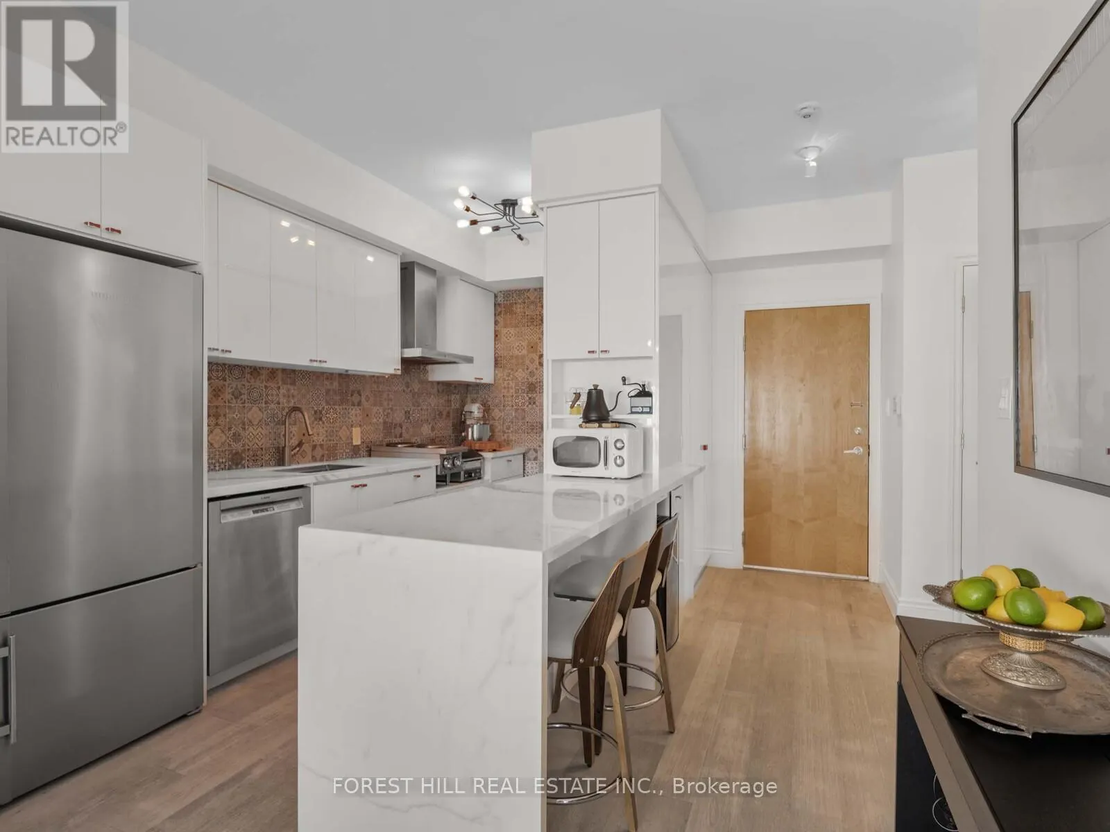 606 - 600 QUEENS QUAY W