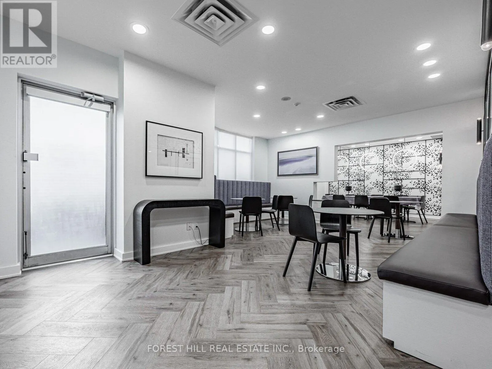 606 - 600 QUEENS QUAY W