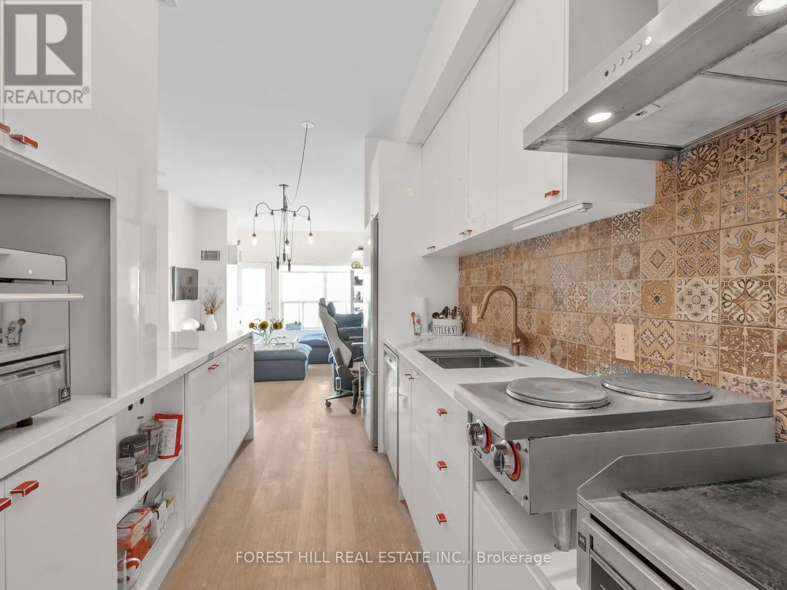 606 - 600 QUEENS QUAY W