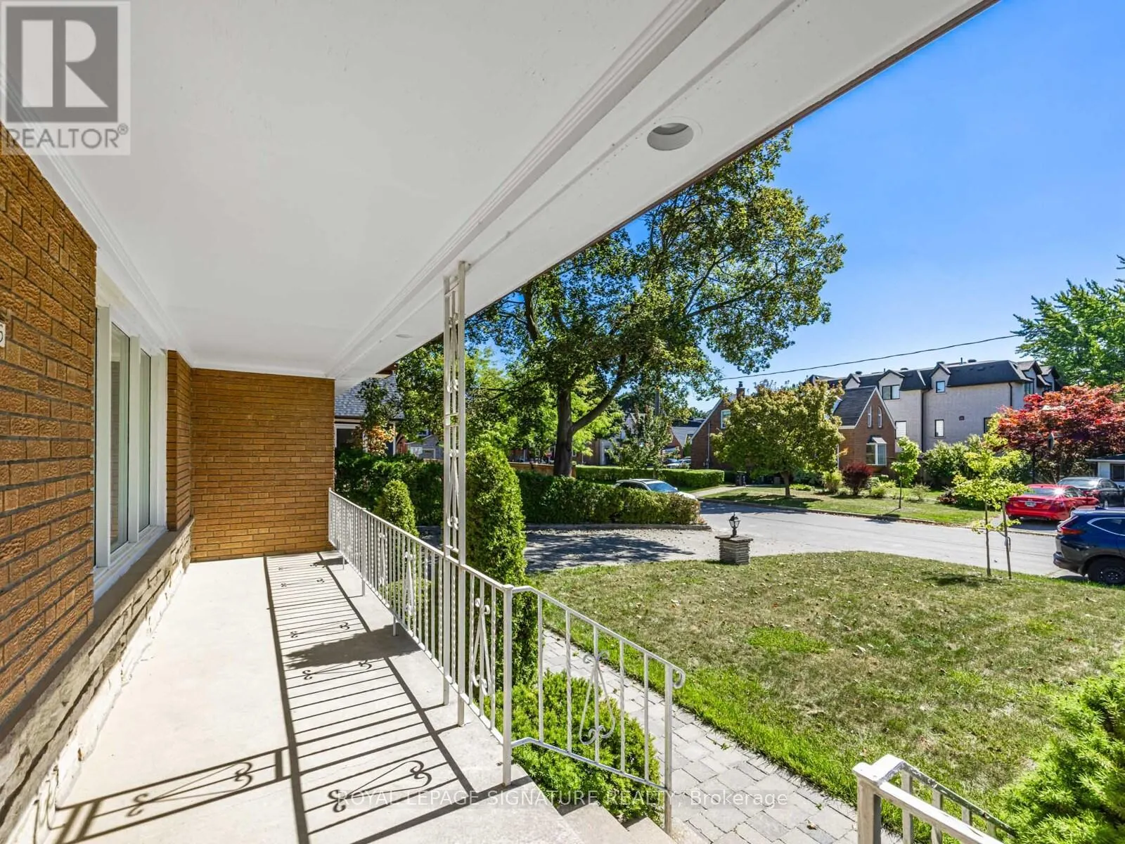 6 LURGAN DRIVE