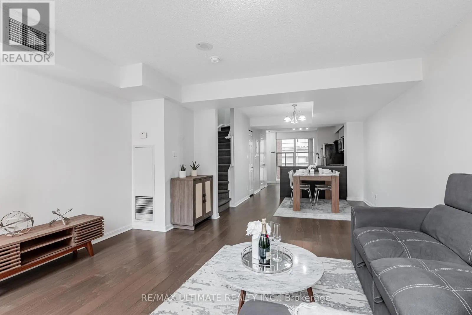 311 - 11 ST JOSEPH STREET