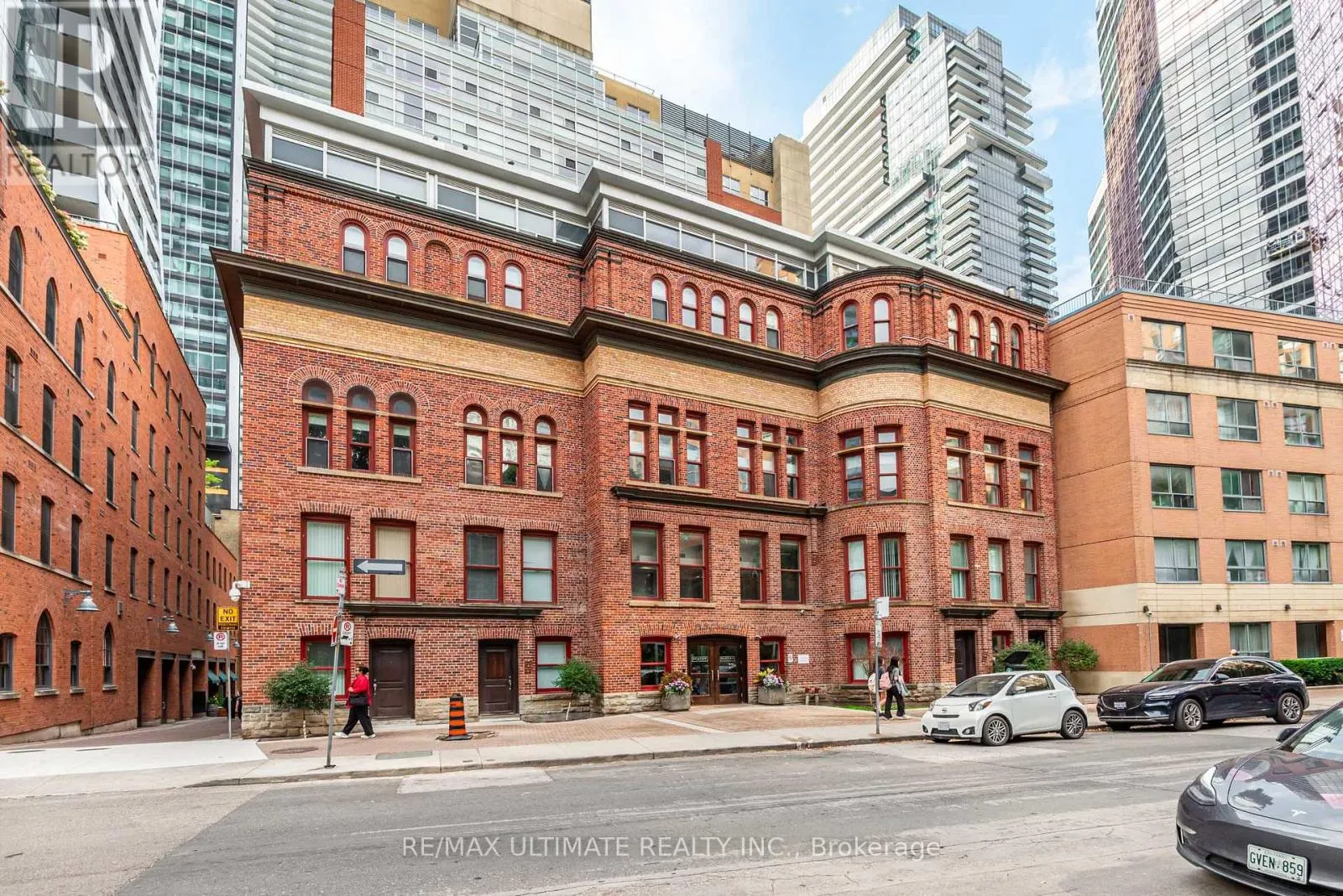 311 - 11 ST JOSEPH STREET