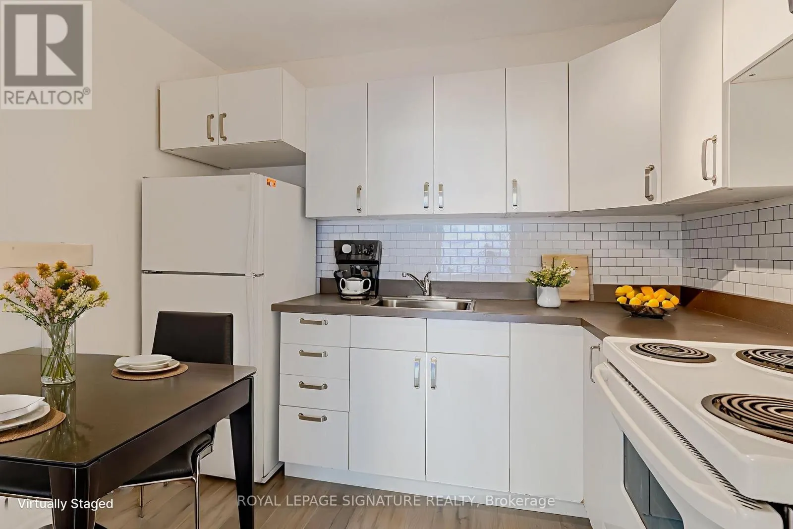 401 - 60 MONTCLAIR AVENUE