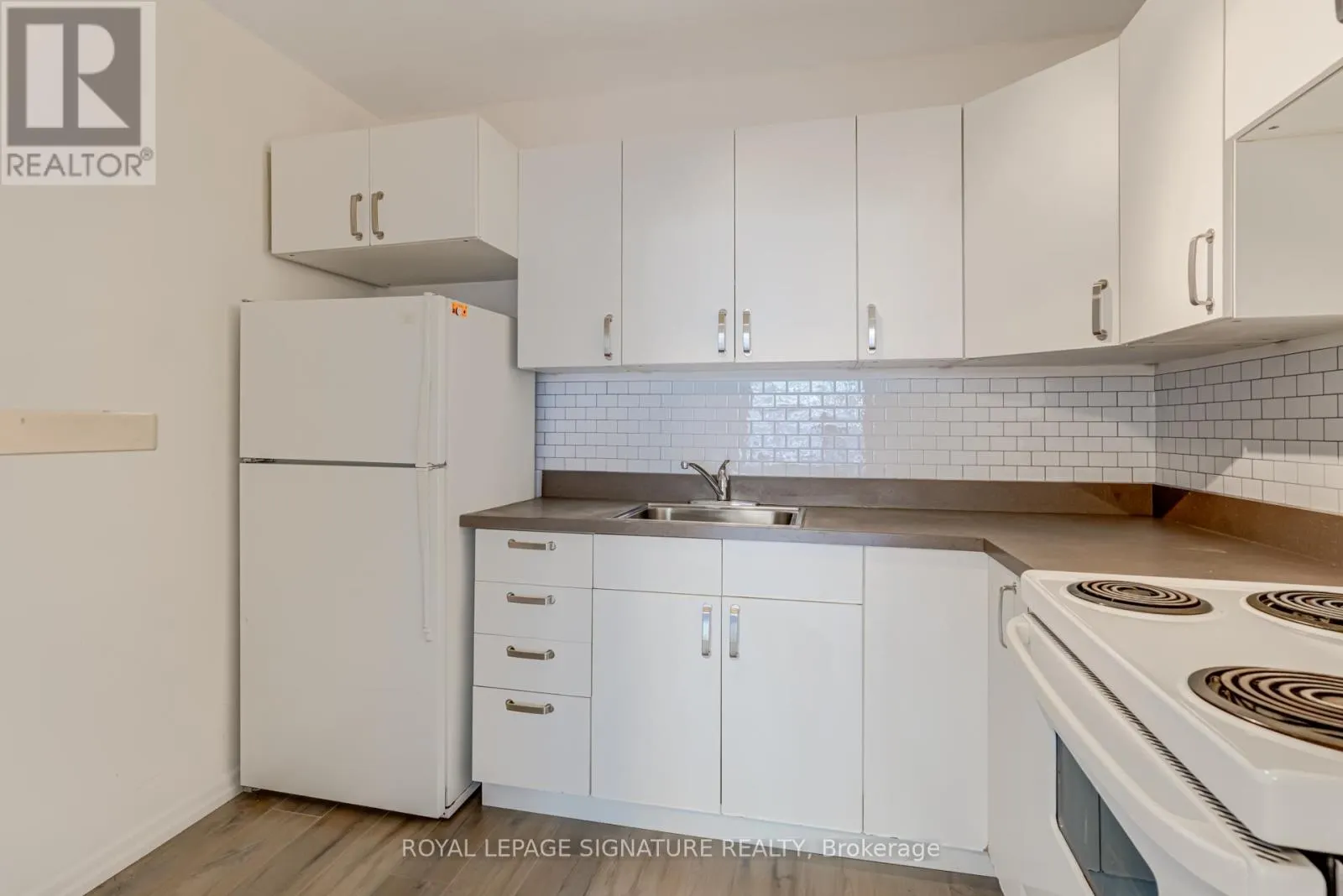 401 - 60 MONTCLAIR AVENUE