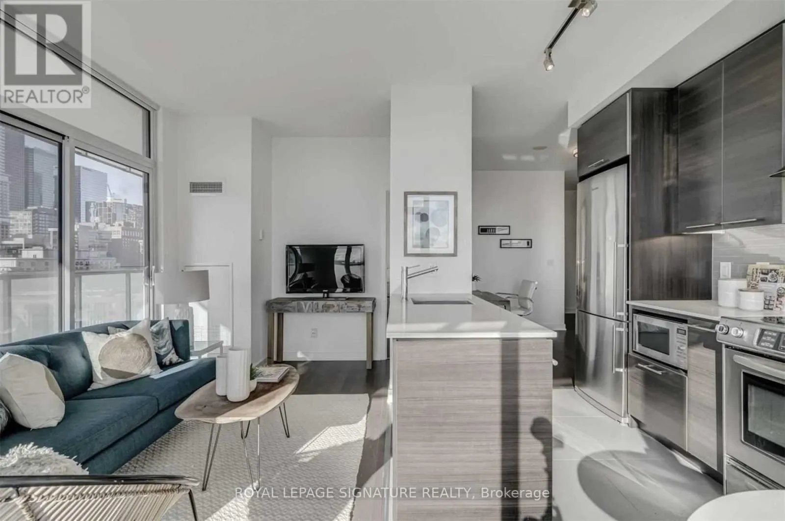 1113 - 1 MARKET STREET